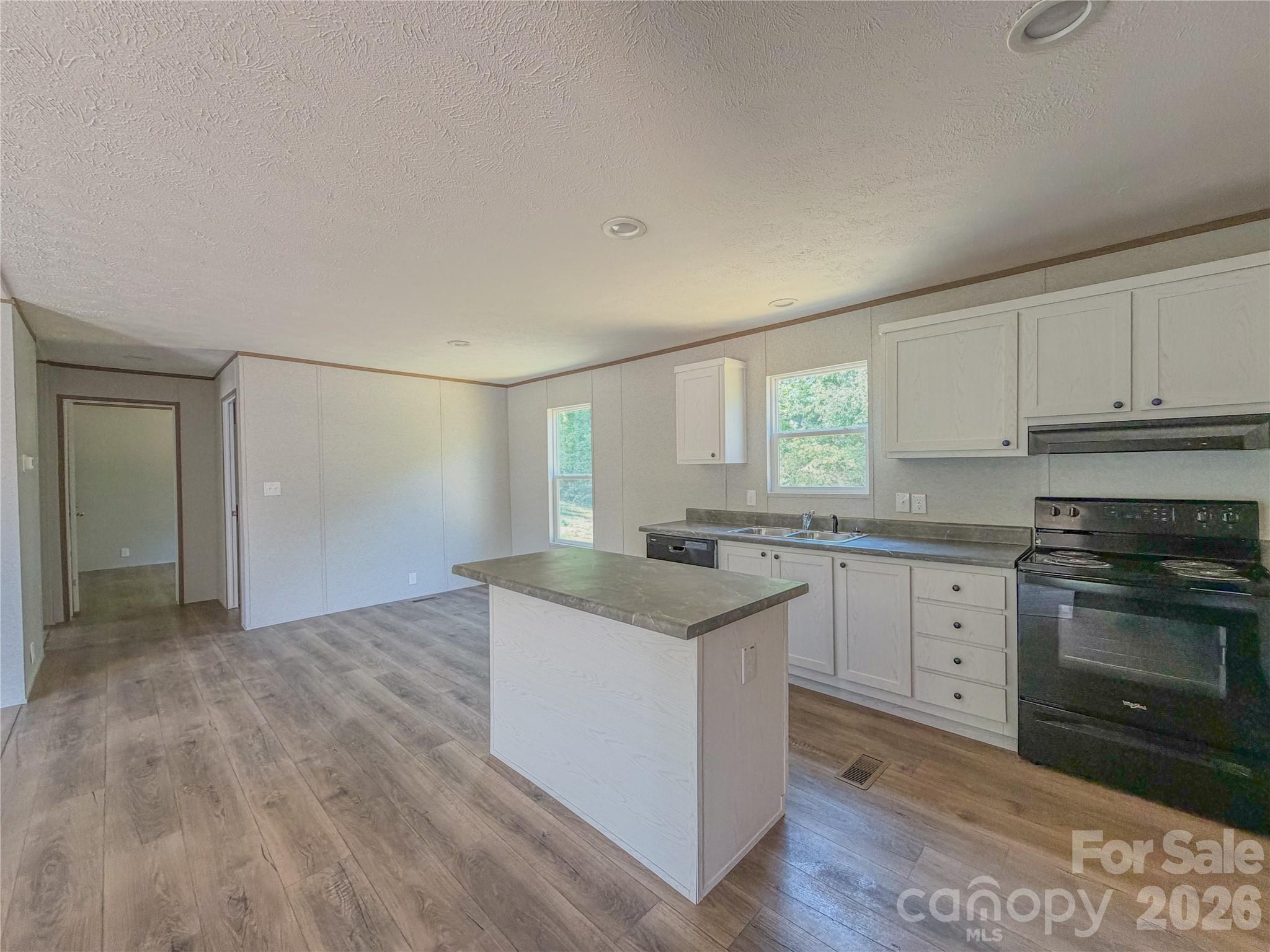 4277 Chinquapin Circle — Lenoir