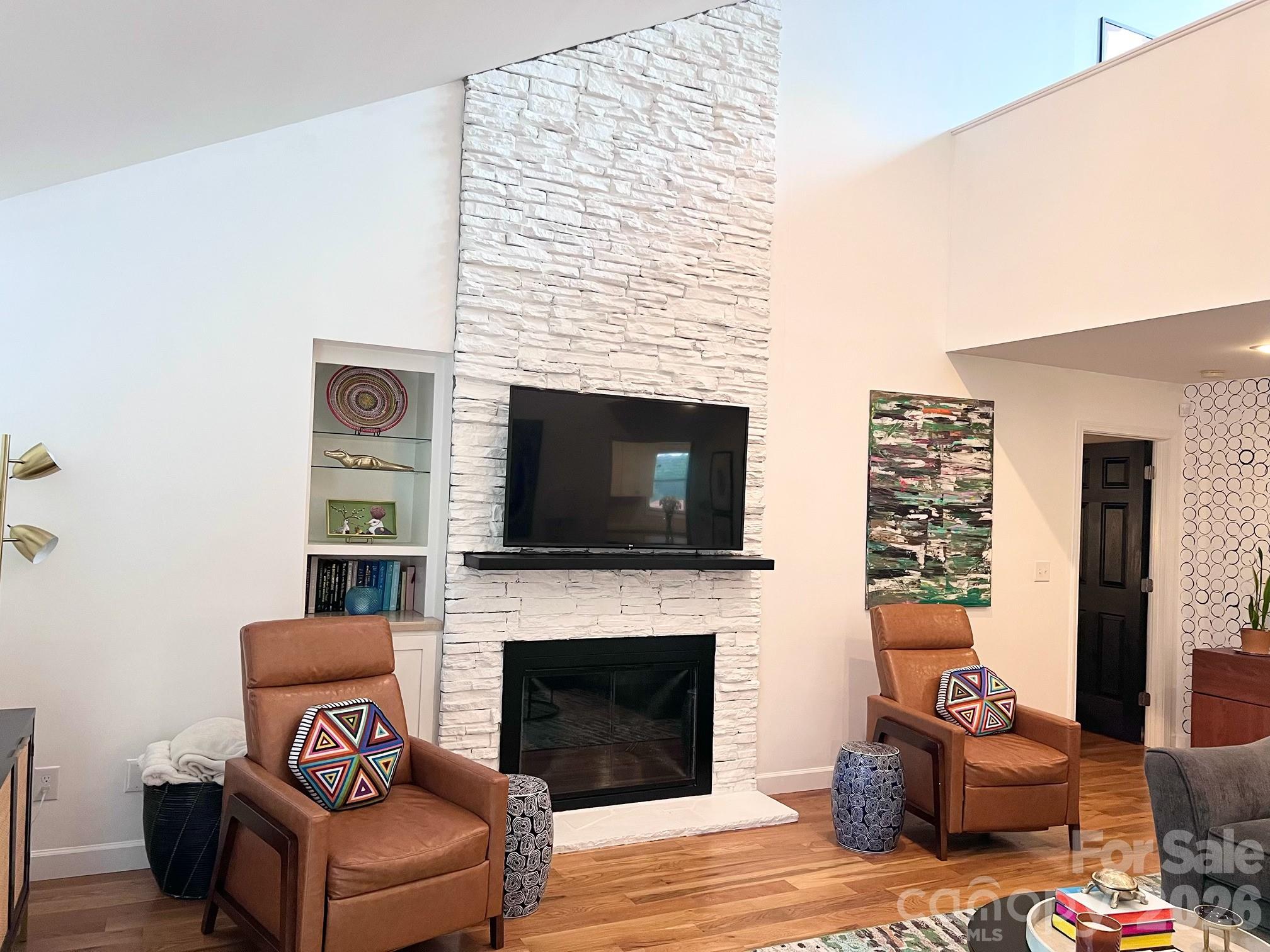 496 17th Avenue Drive NE — Hickory