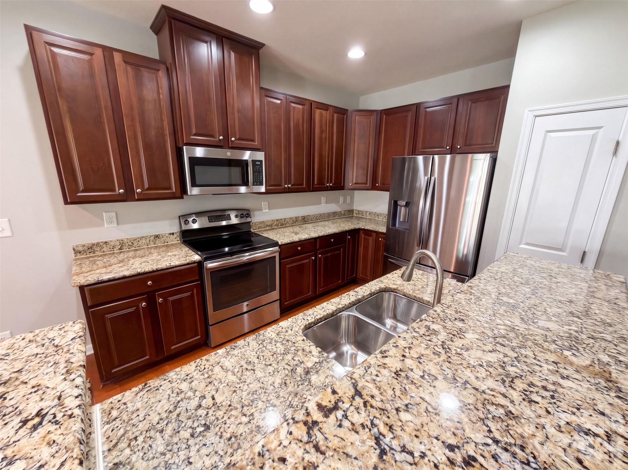 1006 Oakmere Road — Waxhaw