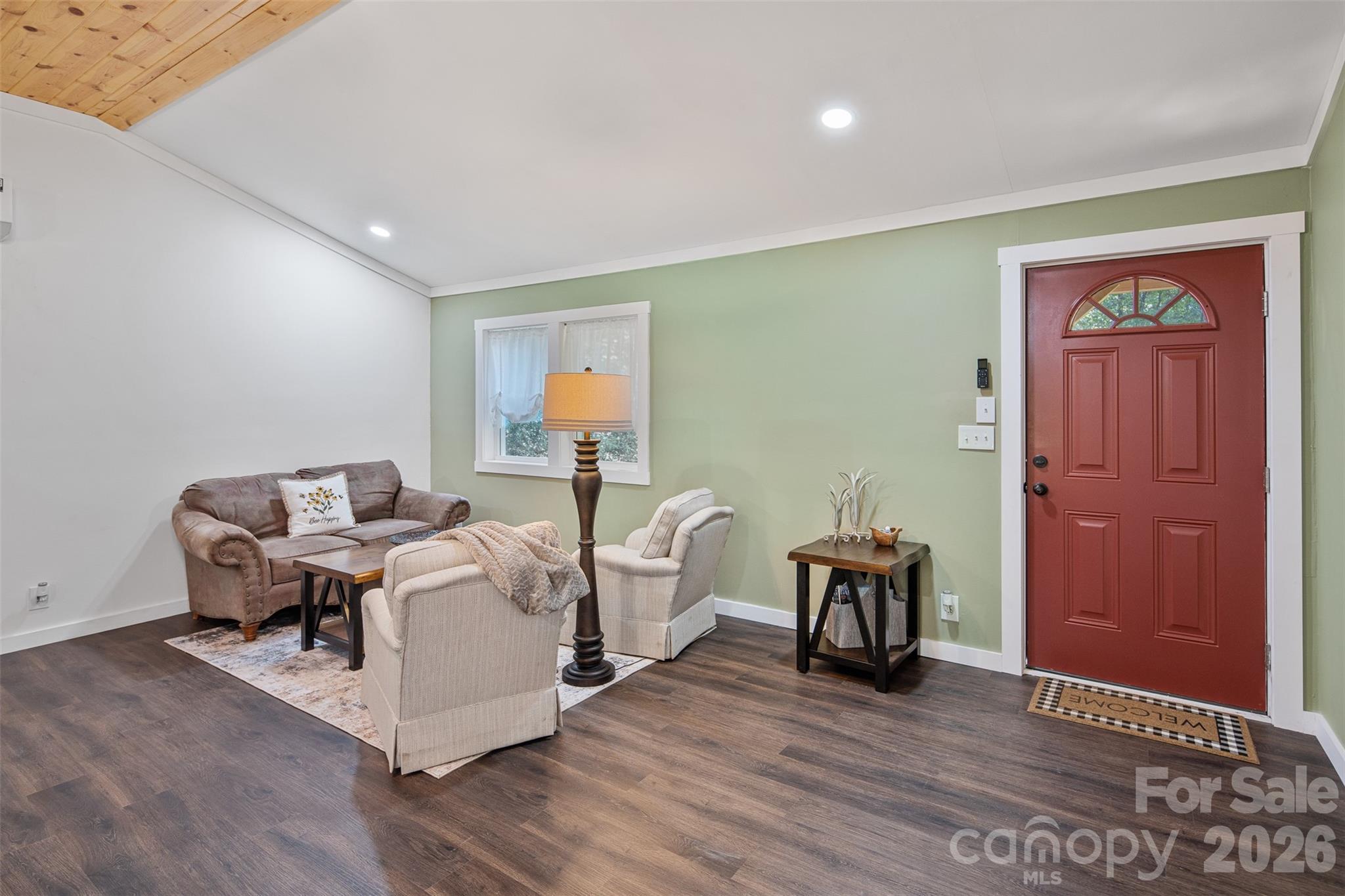 190 Hummingbird Lane — Fleetwood