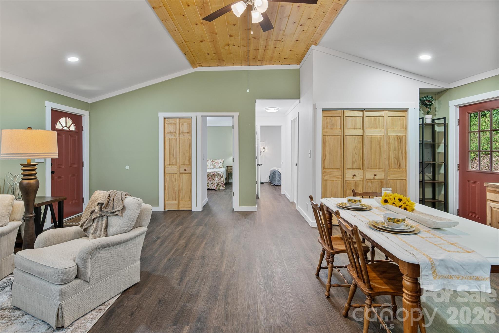 190 Hummingbird Lane — Fleetwood