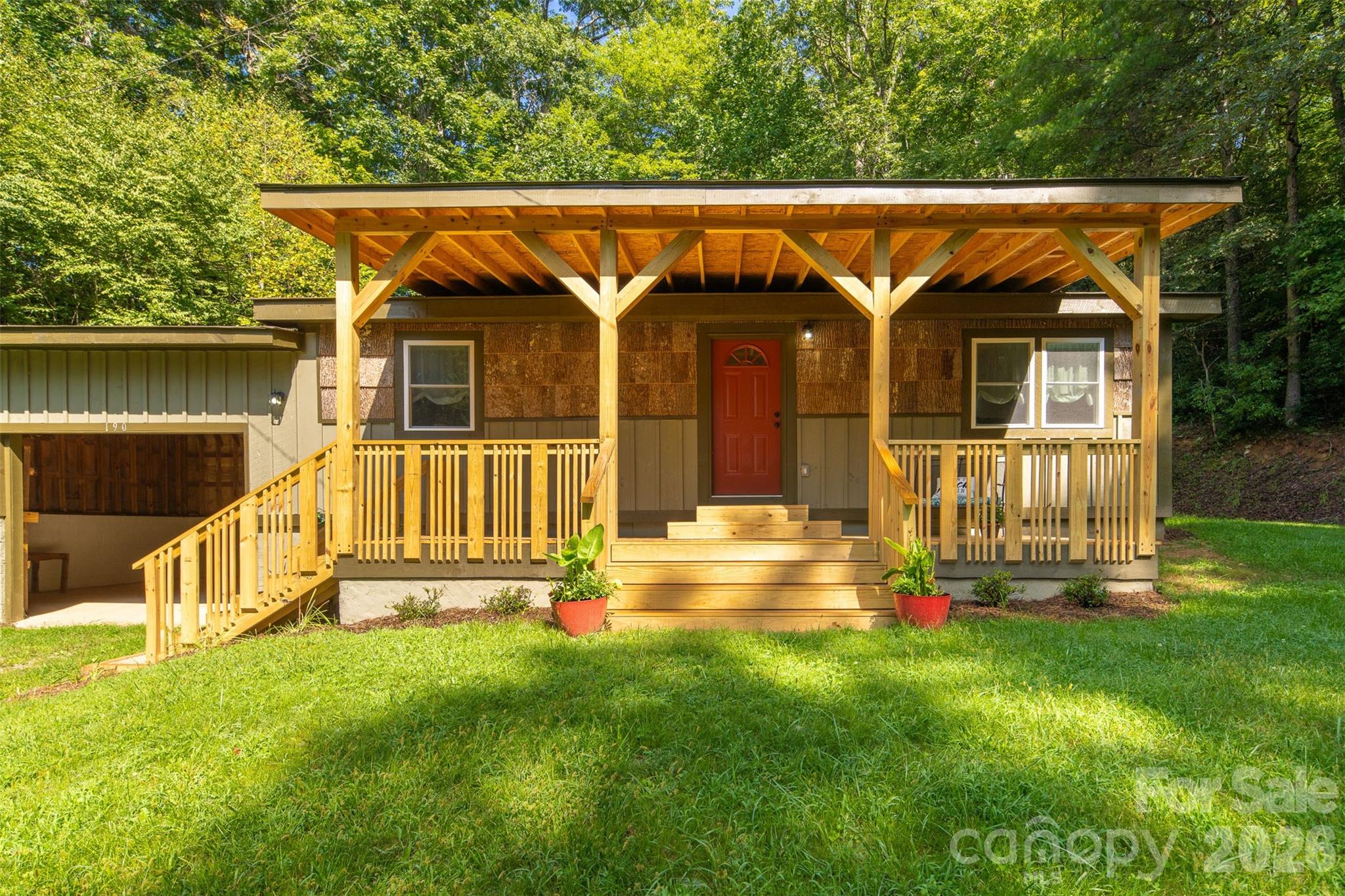 190 Hummingbird Lane — Fleetwood