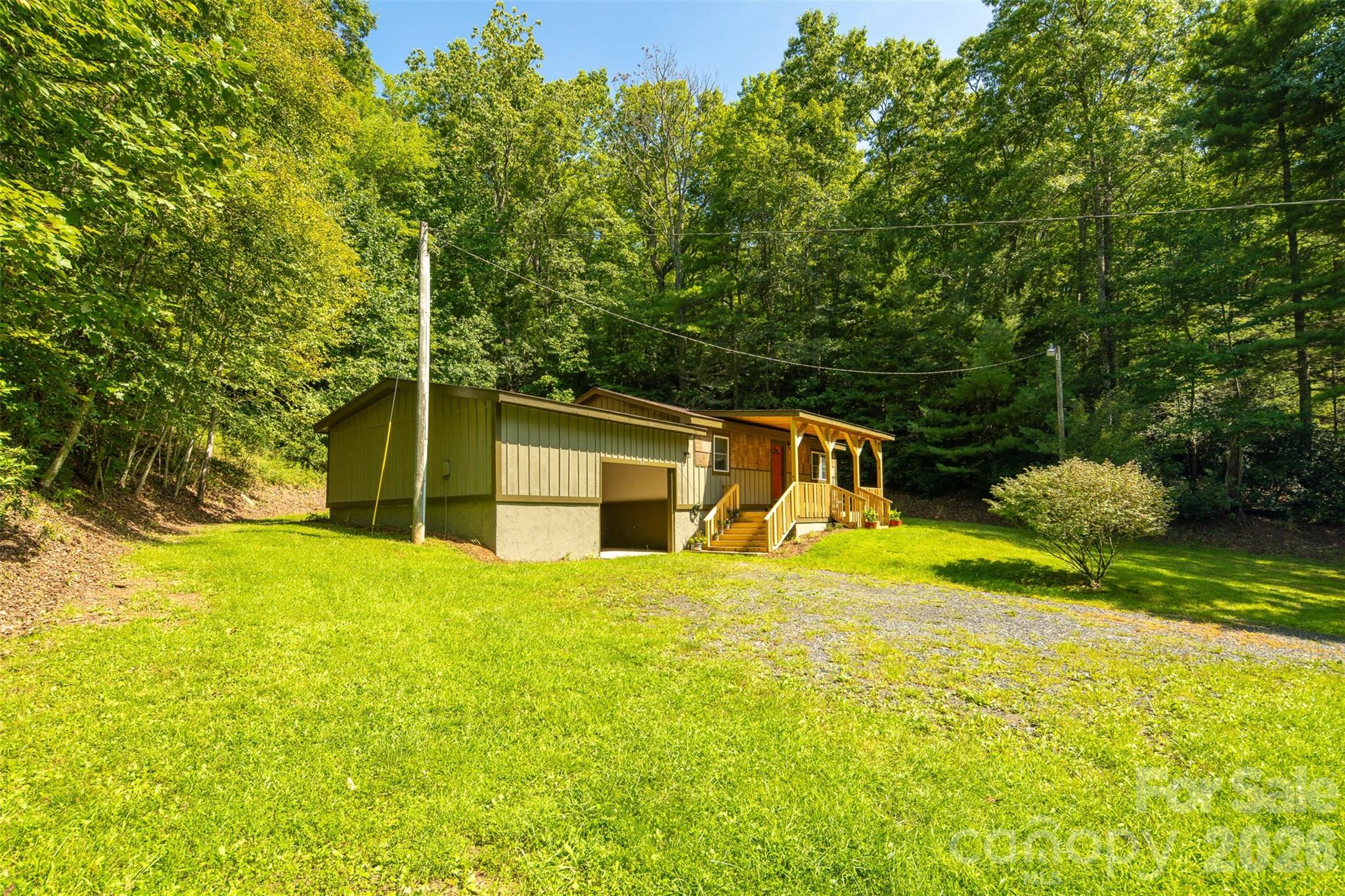 190 Hummingbird Lane — Fleetwood