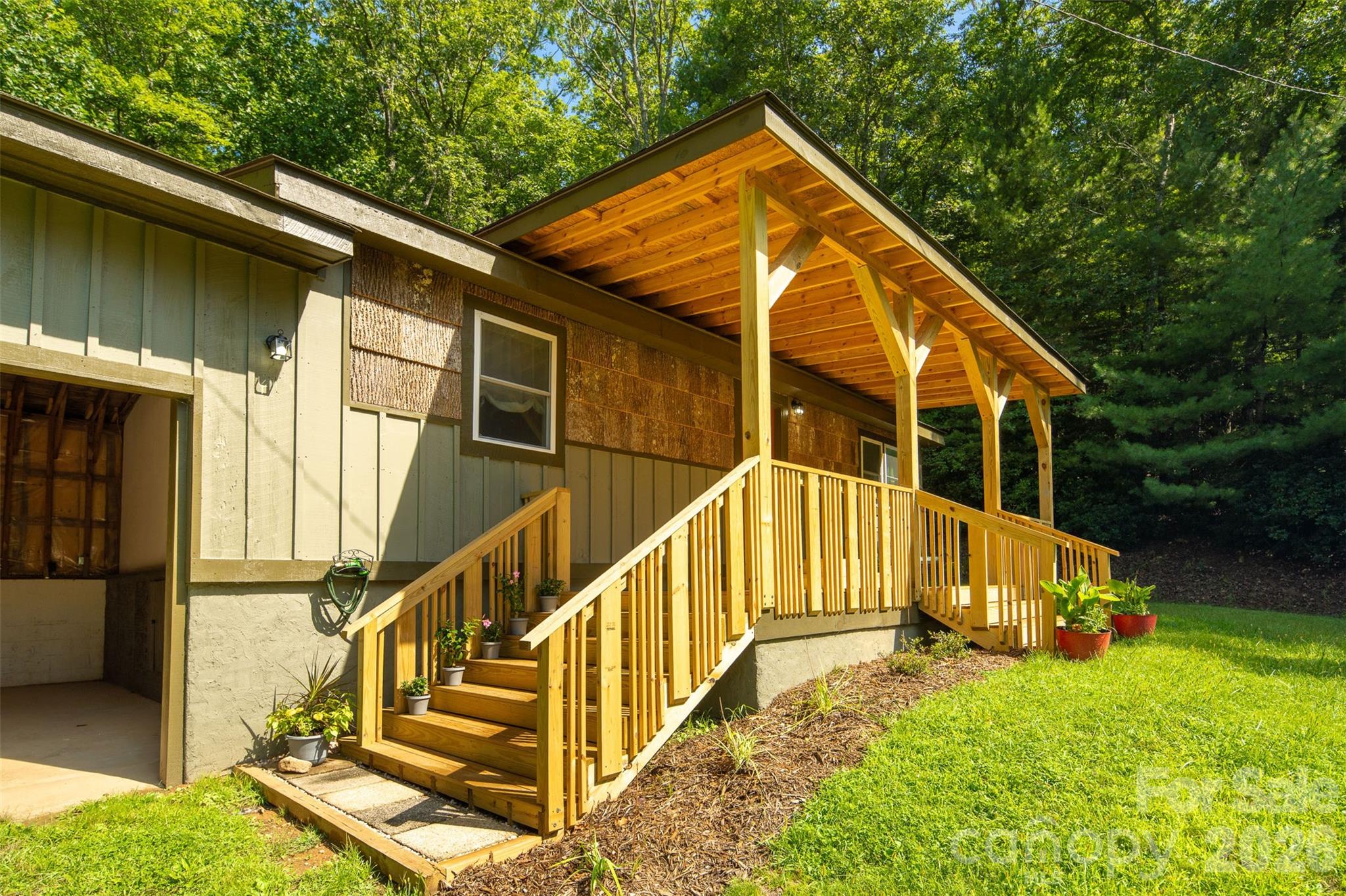 190 Hummingbird Lane — Fleetwood