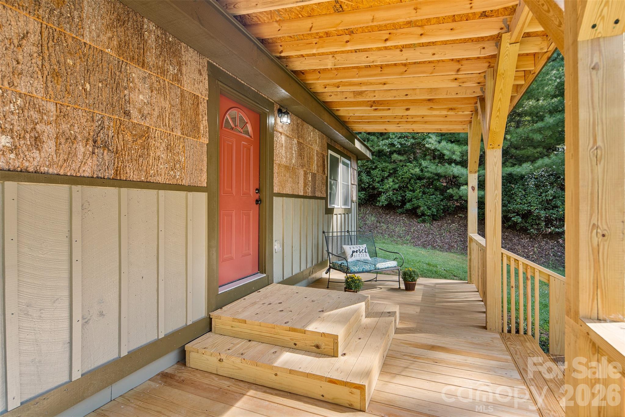 190 Hummingbird Lane — Fleetwood