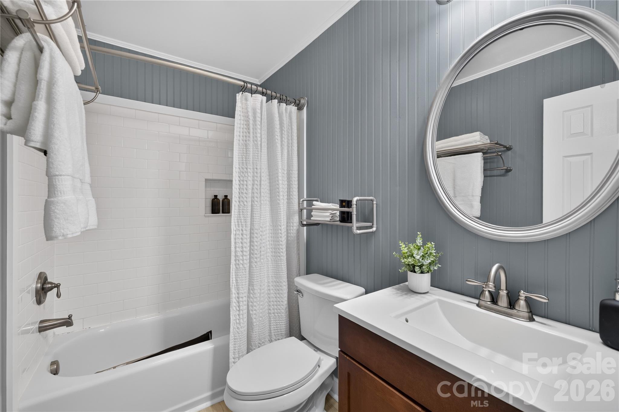 1068 Gauguin Lane — Tega Cay