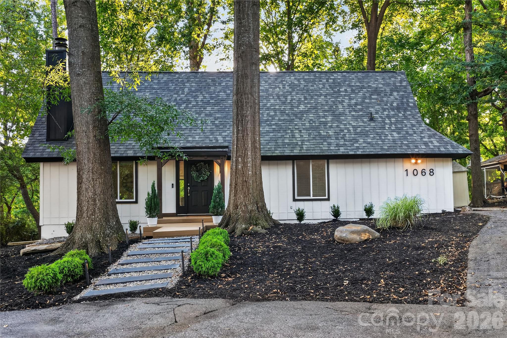 1068 Gauguin Lane — Tega Cay