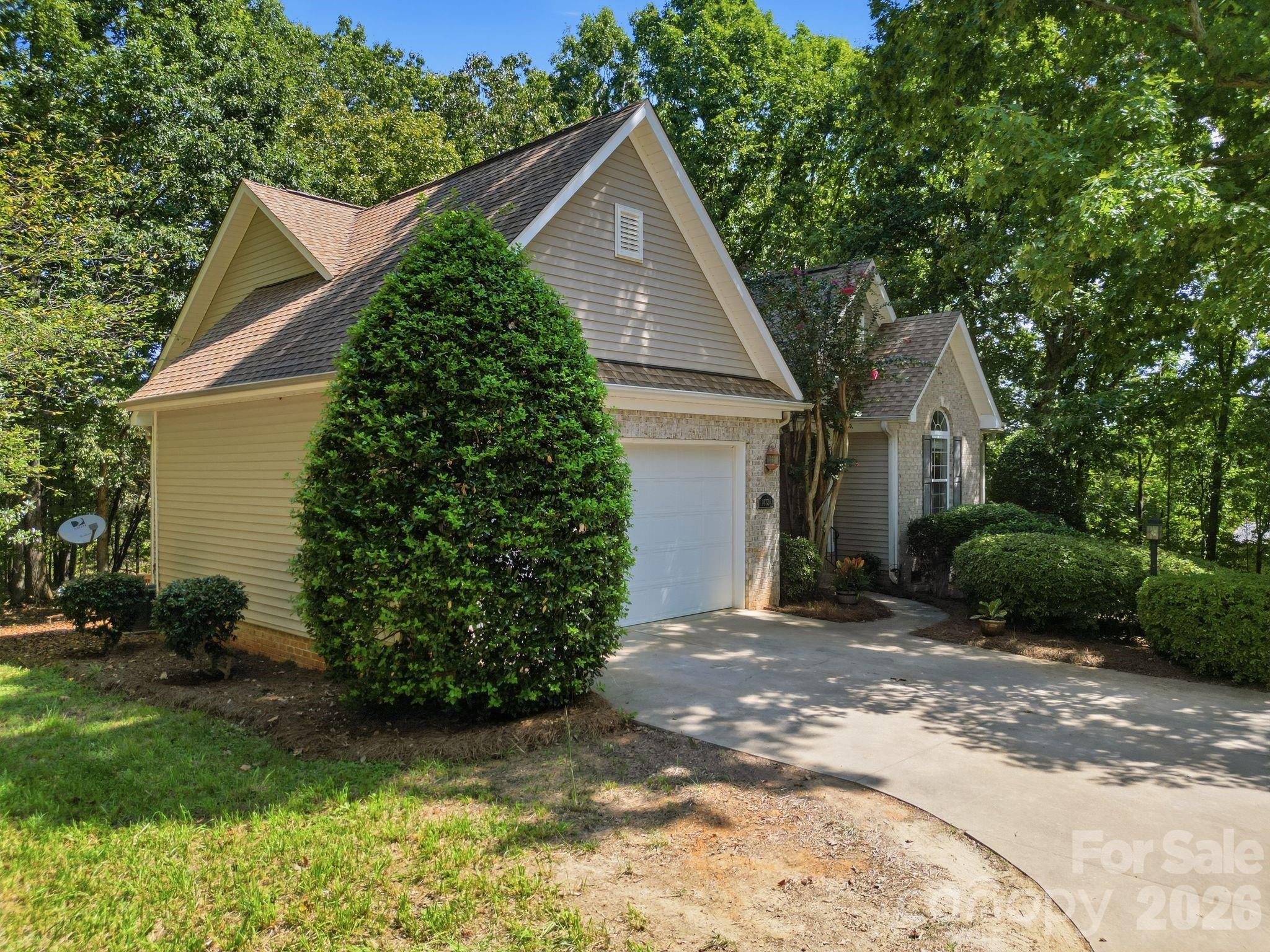 14724 Beatties Ford Road — Huntersville