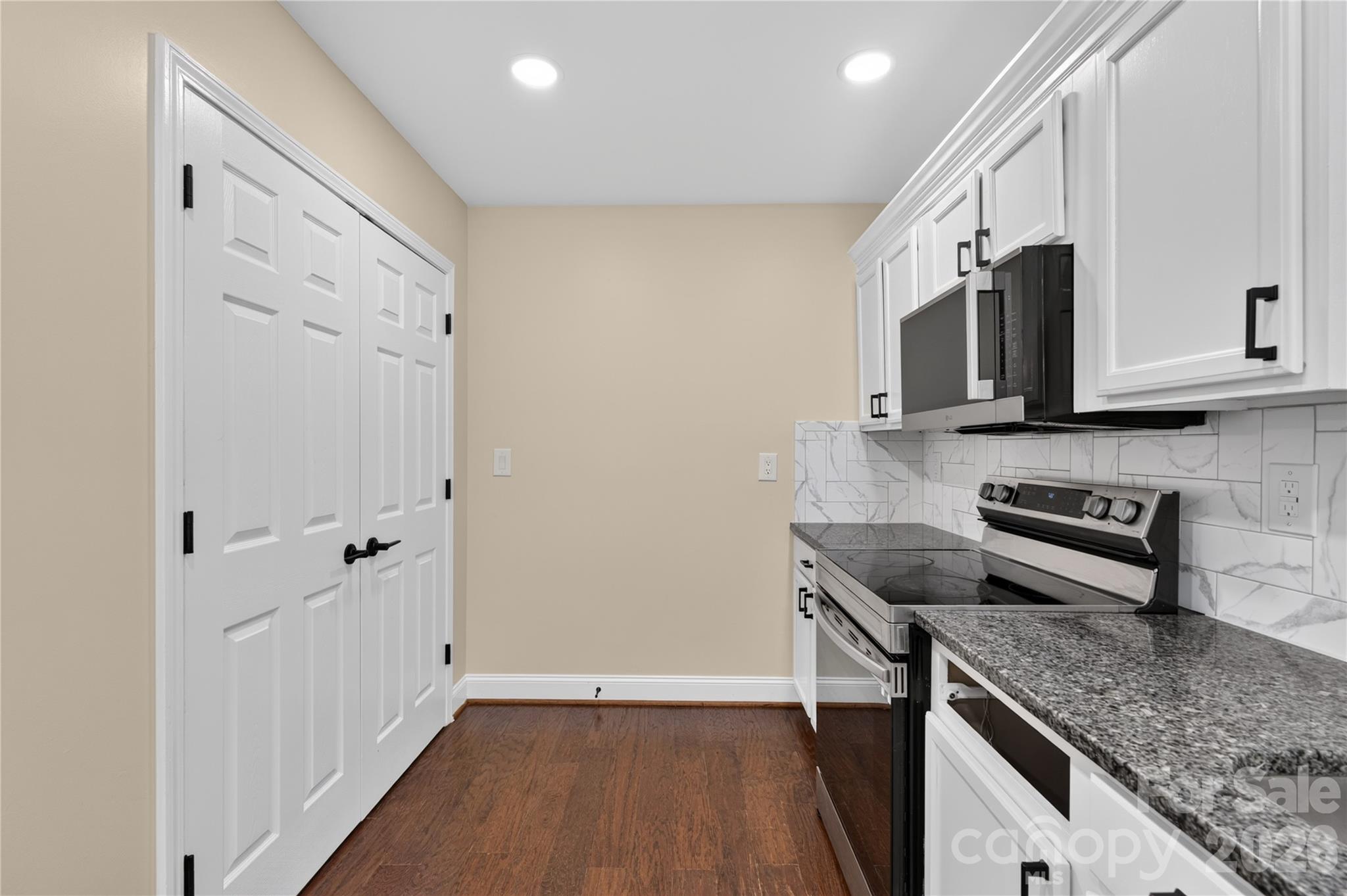 1428 Griers Grove Road — Charlotte