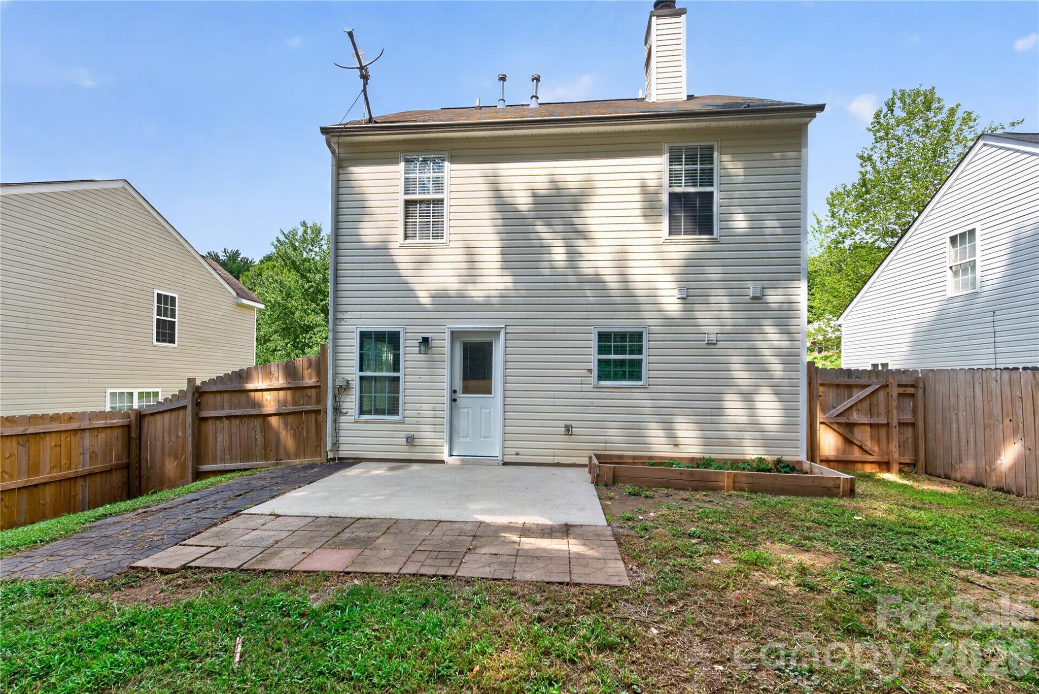 1428 Griers Grove Road — Charlotte