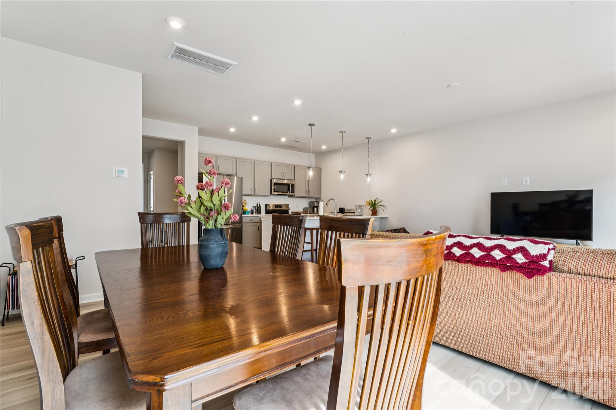3132 Hutton Gardens Lane — Charlotte