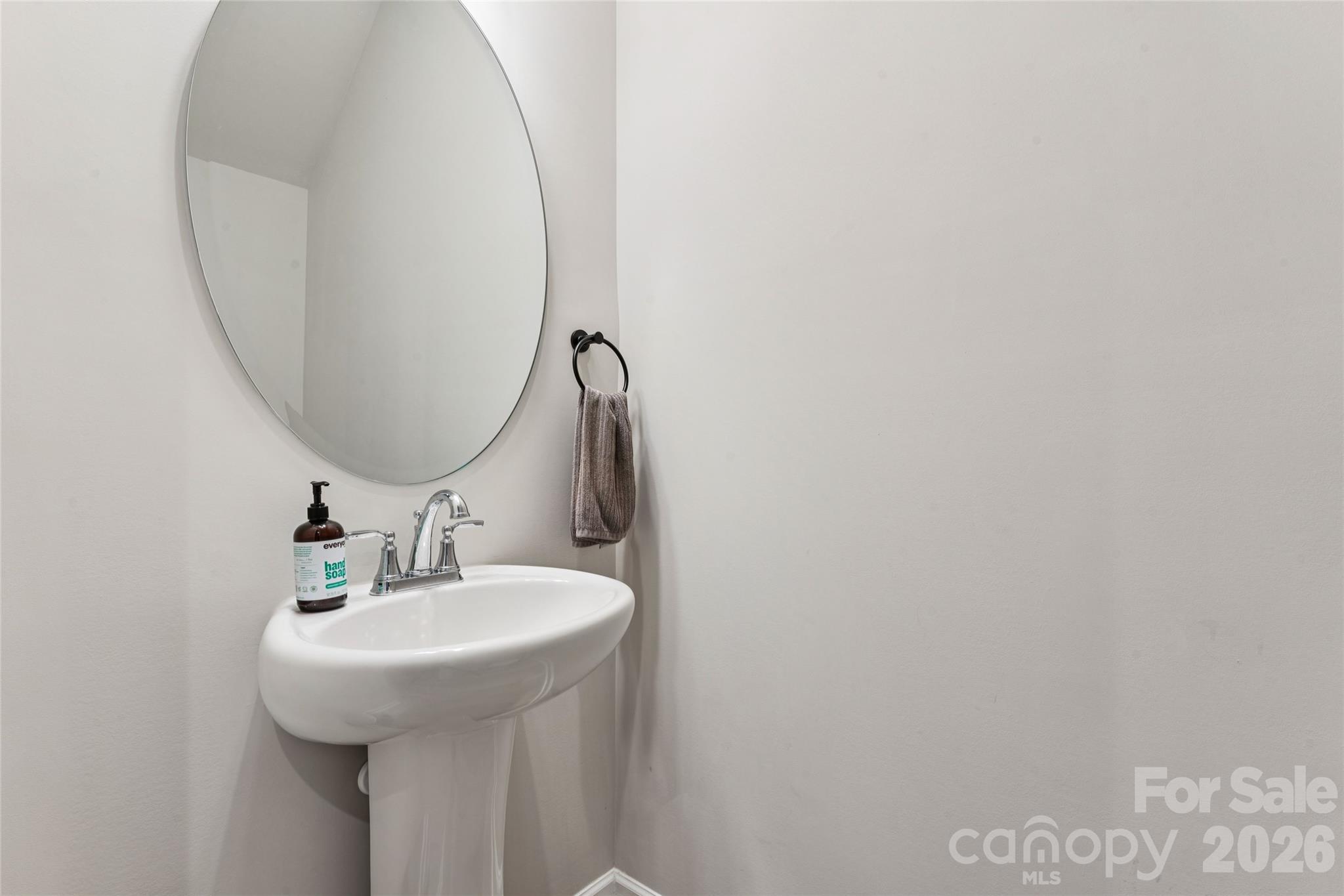 3132 Hutton Gardens Lane — Charlotte