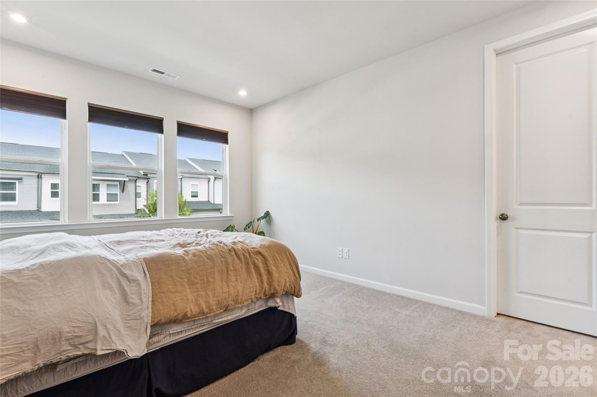 3132 Hutton Gardens Lane — Charlotte