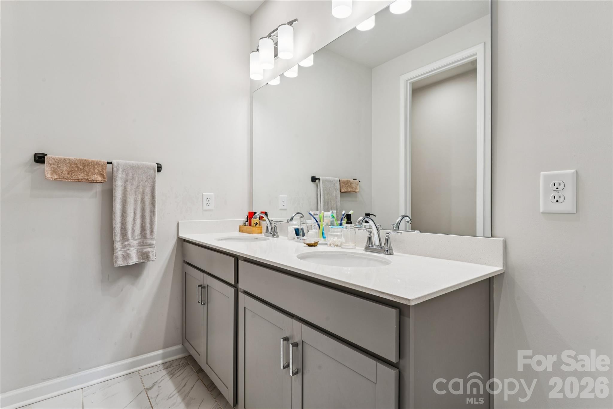 3132 Hutton Gardens Lane — Charlotte