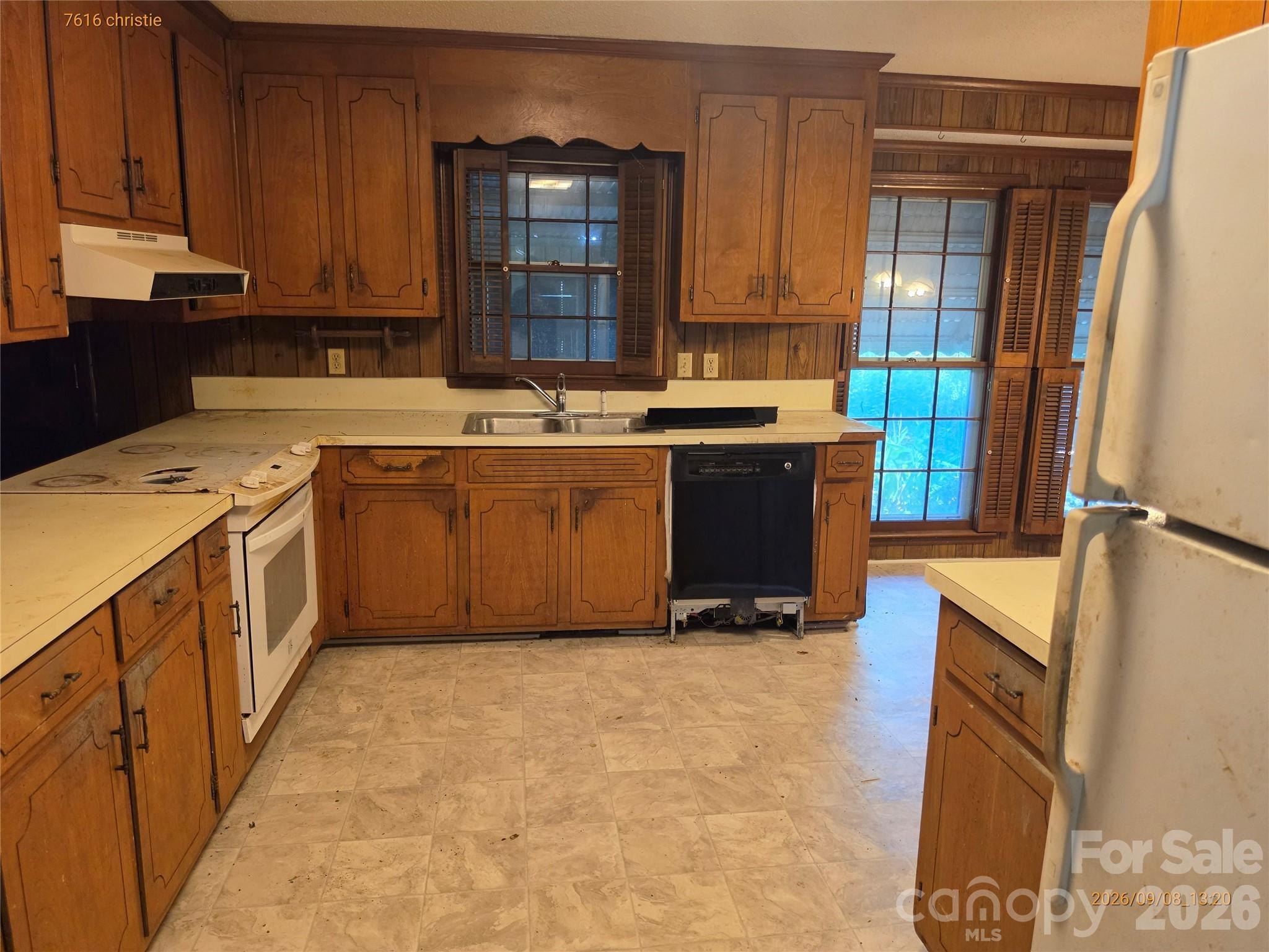 7616 Christie Lane — Charlotte