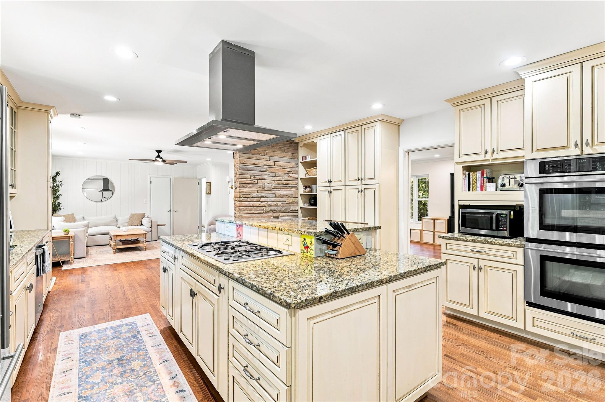 4764 Stafford Circle — Charlotte