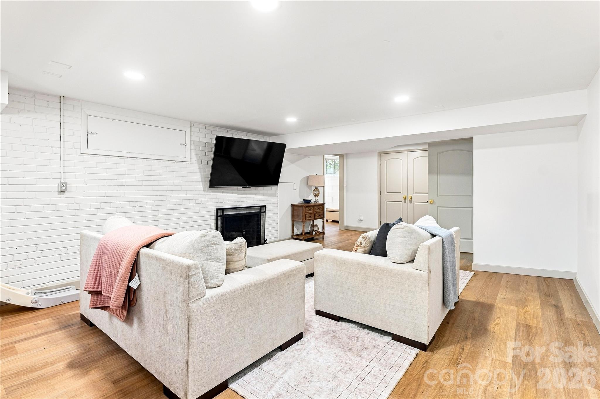 4764 Stafford Circle — Charlotte