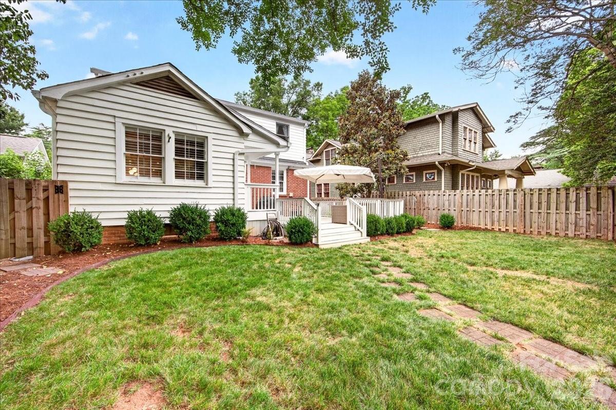 2121 Charlotte Drive — Charlotte