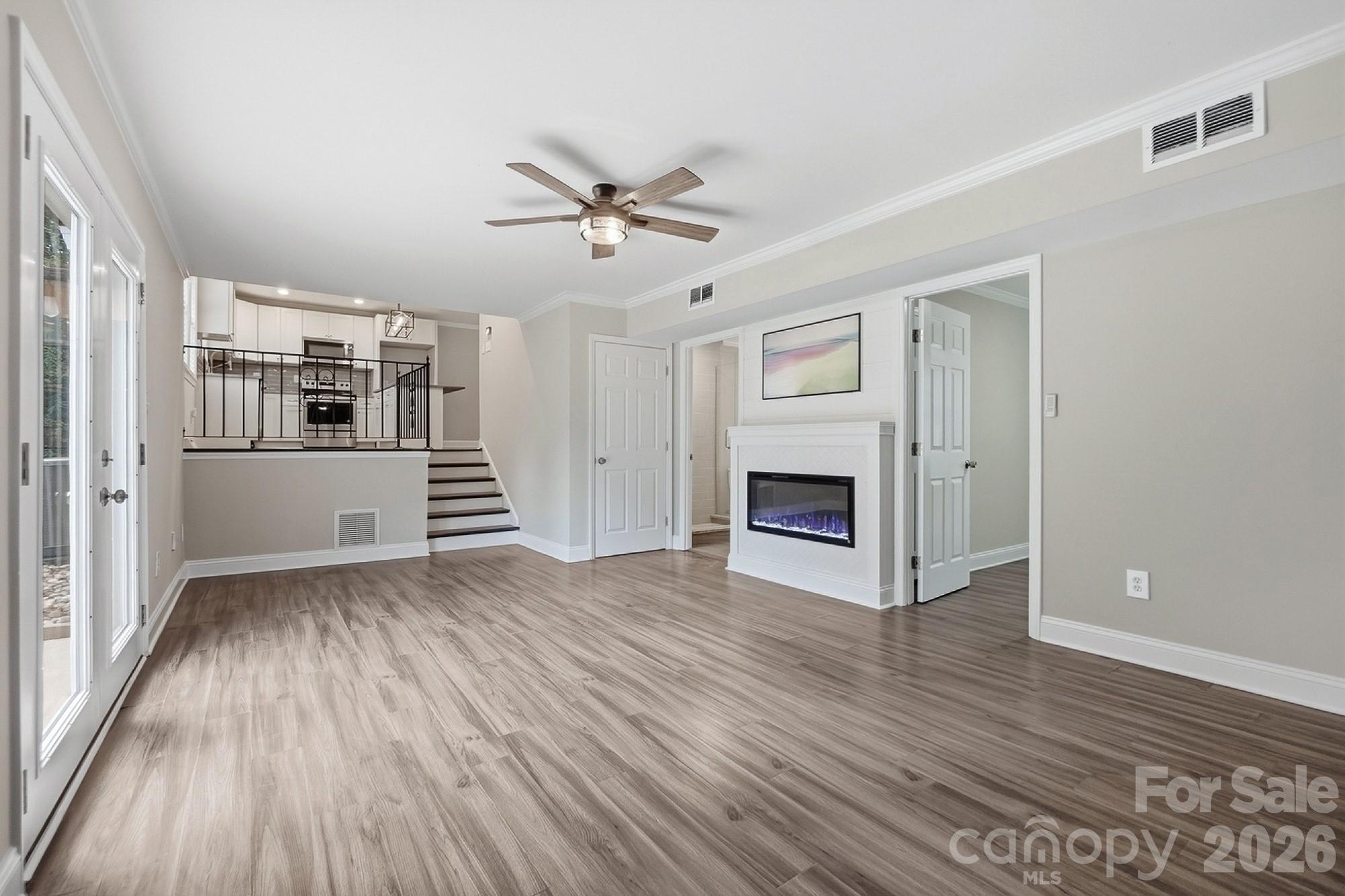 4400 Strangford Avenue — Charlotte