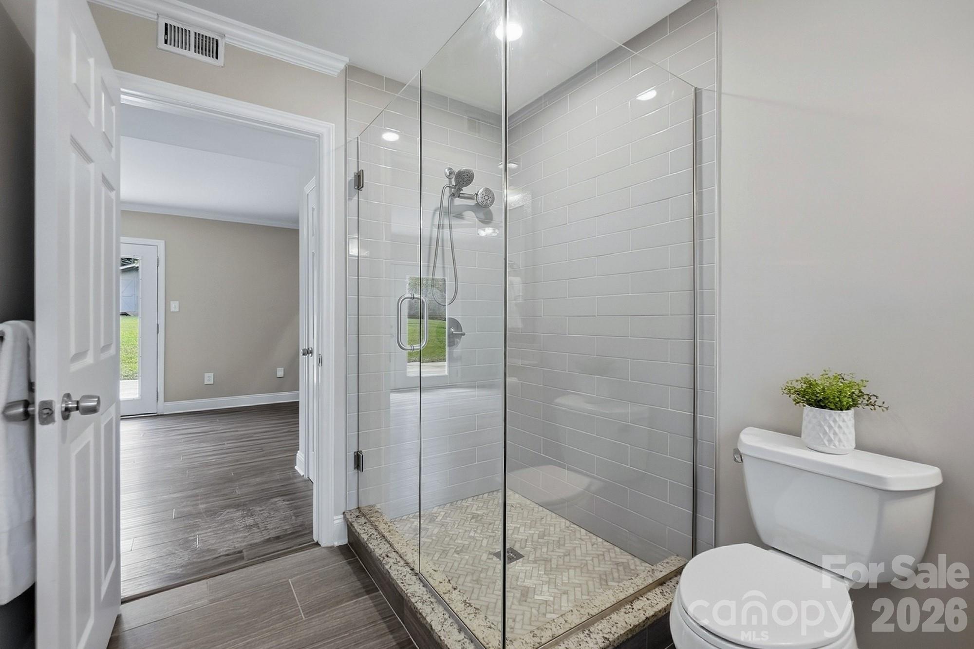 4400 Strangford Avenue — Charlotte