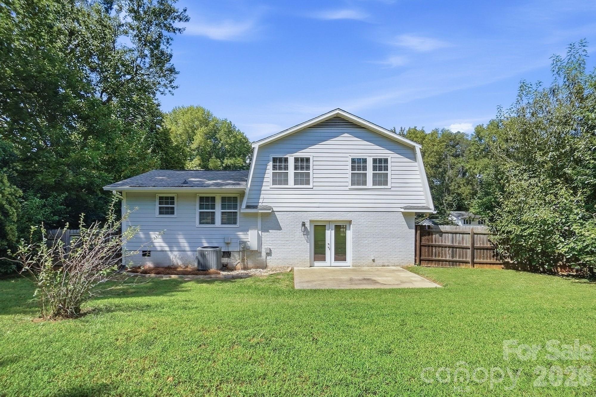 4400 Strangford Avenue — Charlotte