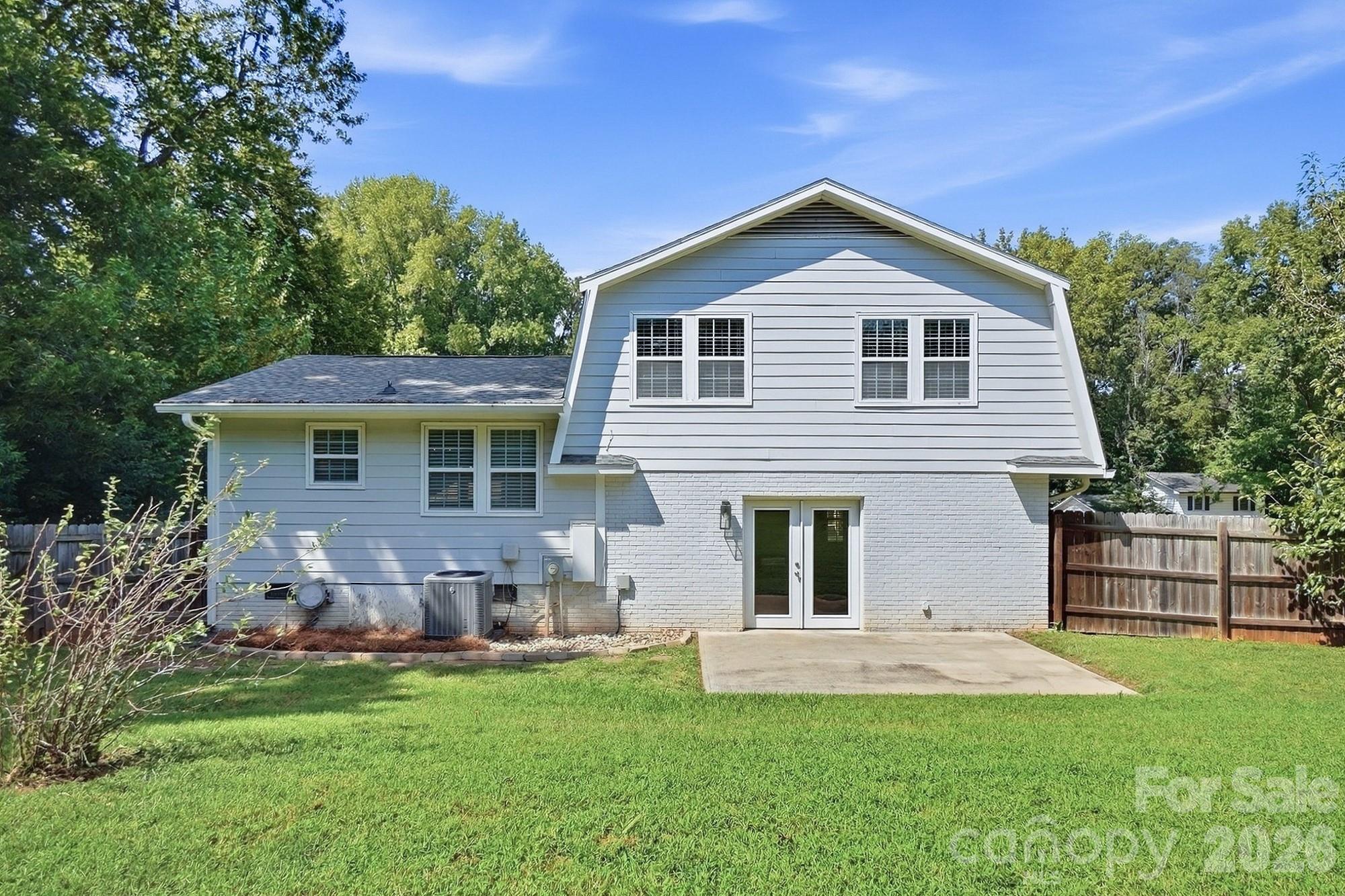 4400 Strangford Avenue — Charlotte