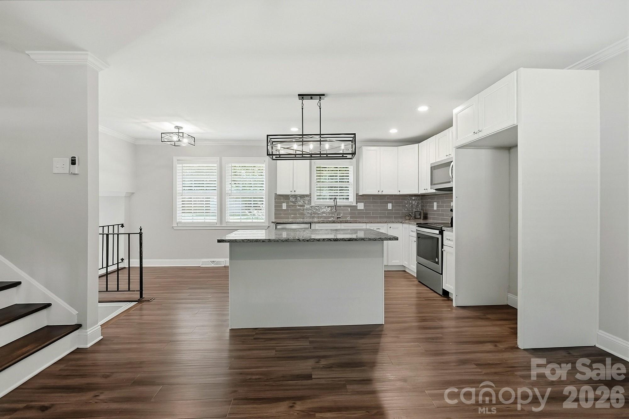 4400 Strangford Avenue — Charlotte