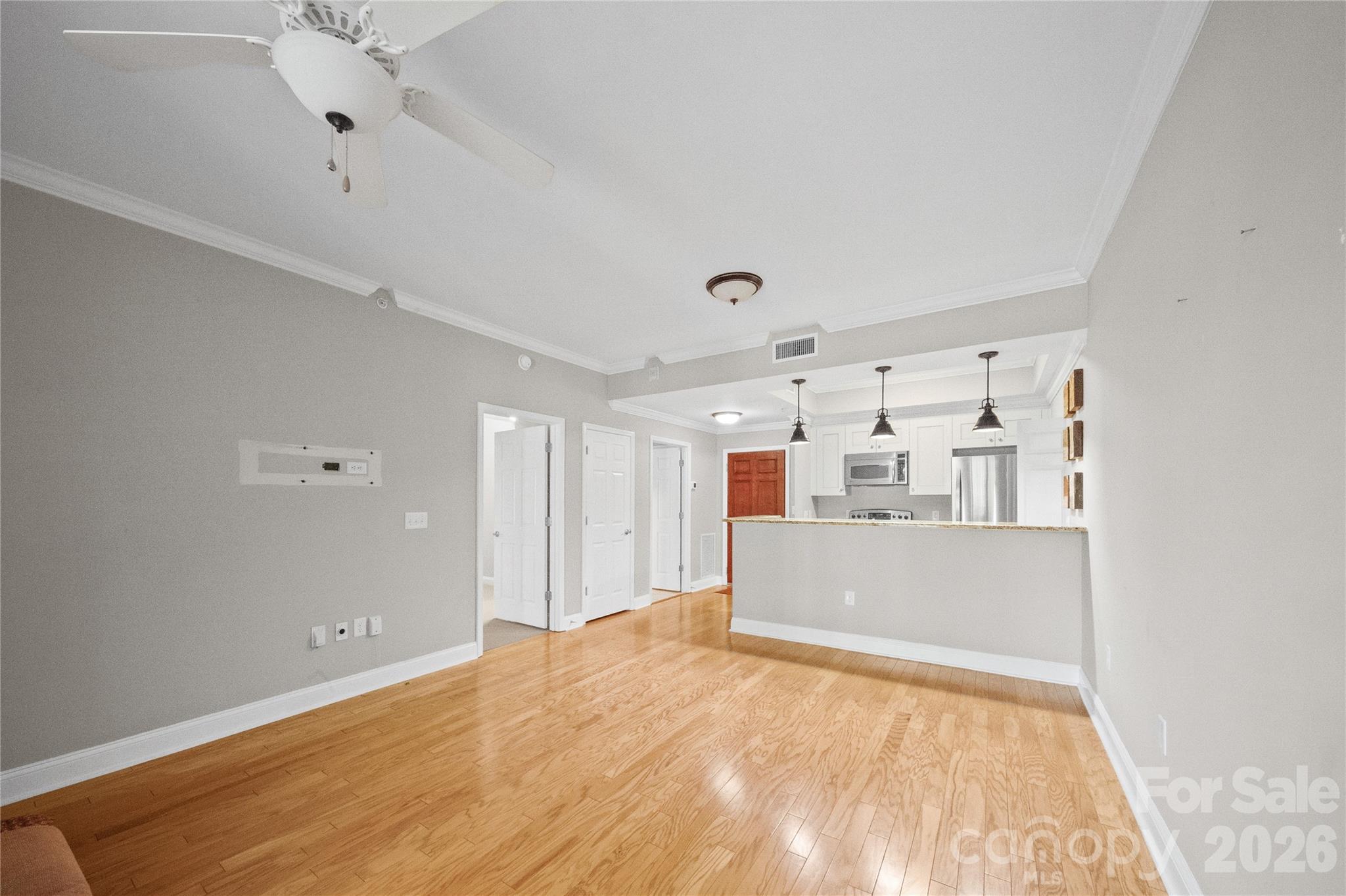 300 W 5th Street — Charlotte