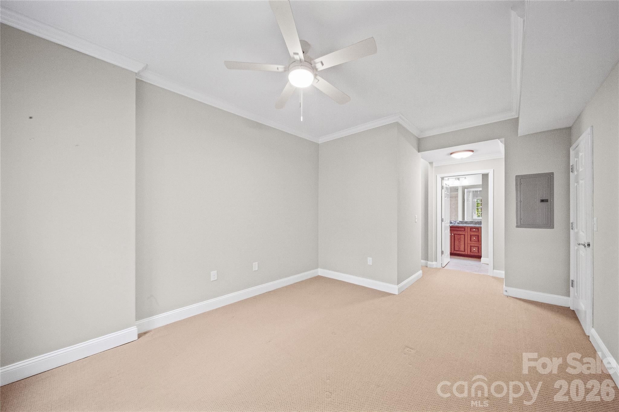 300 W 5th Street — Charlotte