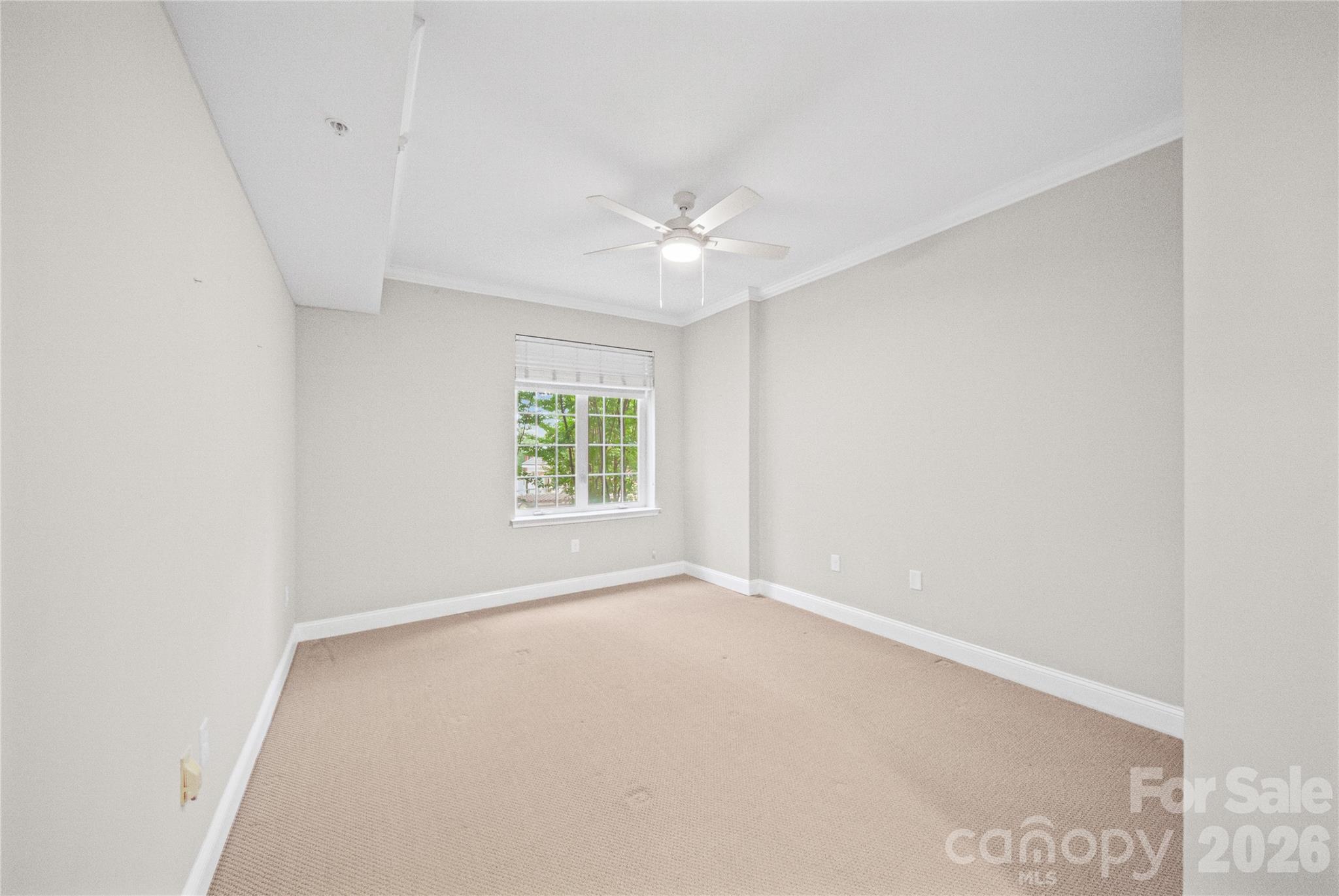 300 W 5th Street — Charlotte