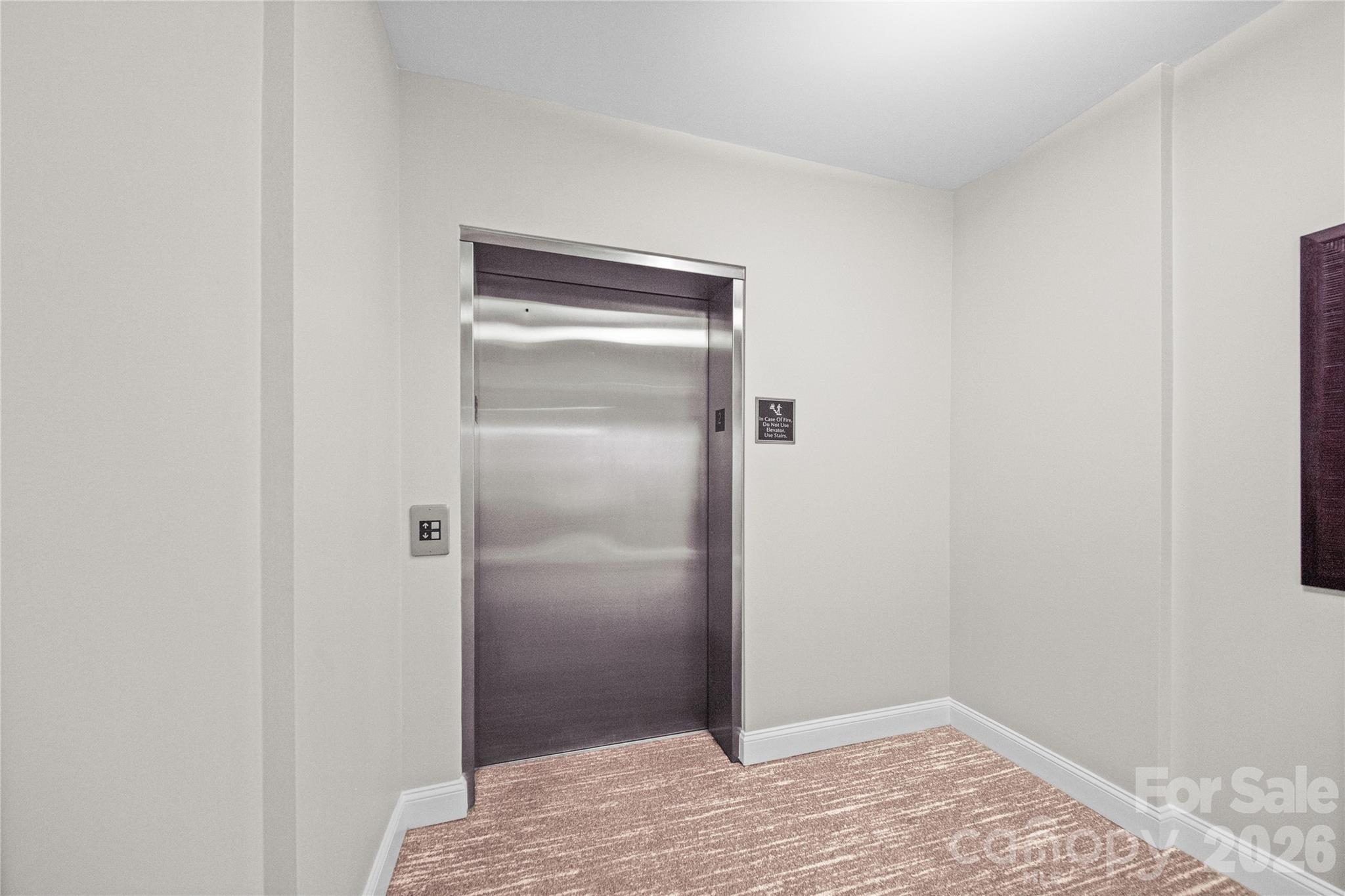 300 W 5th Street — Charlotte