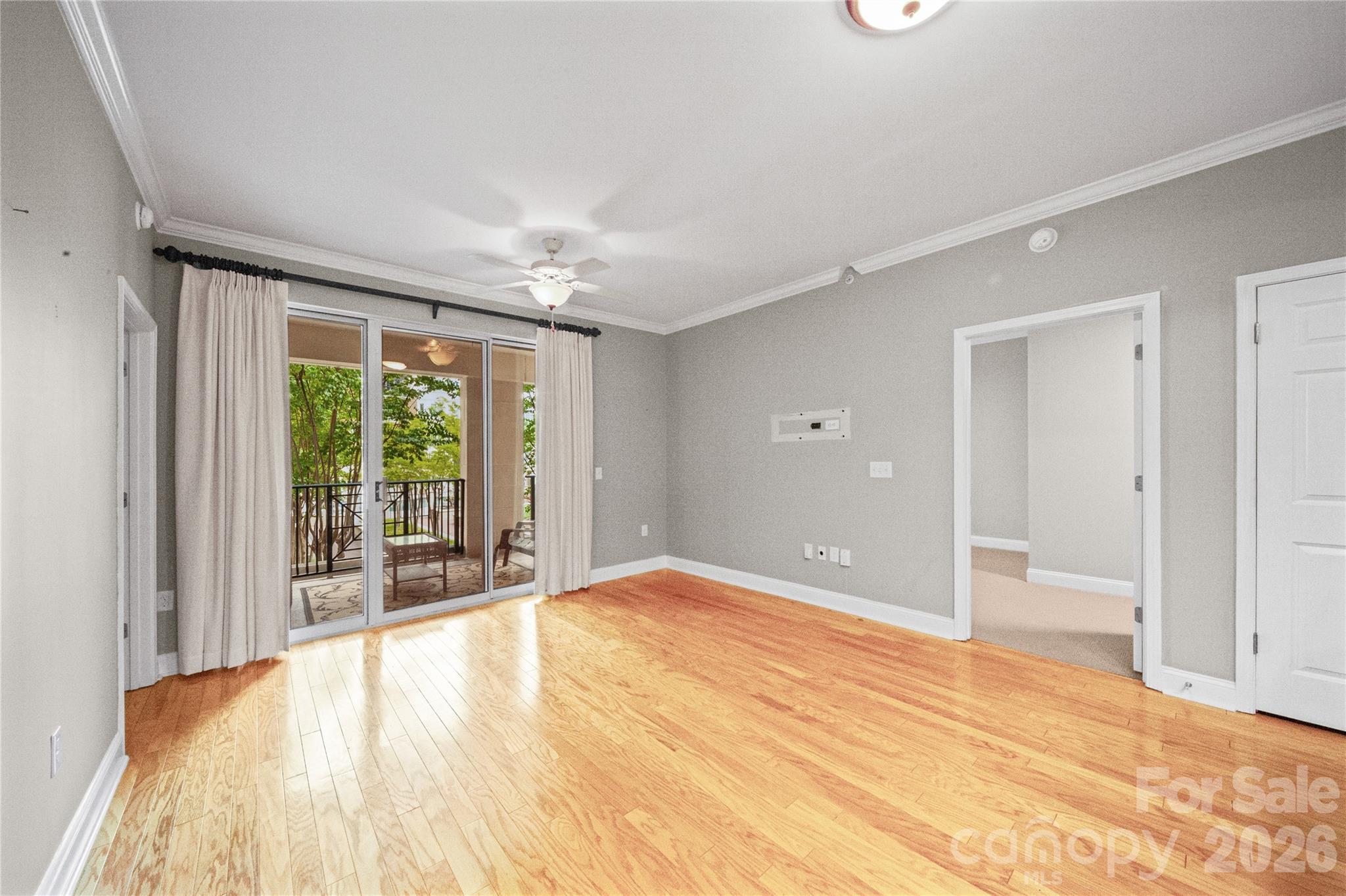 300 W 5th Street — Charlotte