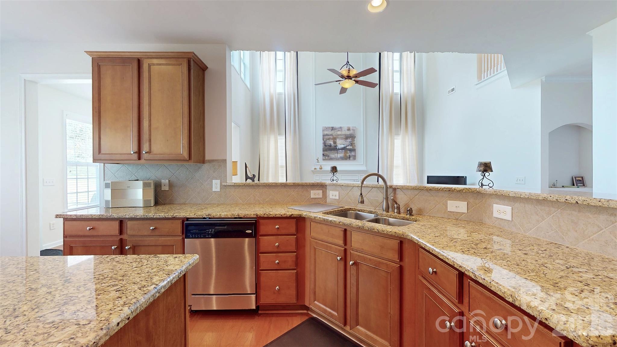 6005 Lillyshire Place #167 — Charlotte