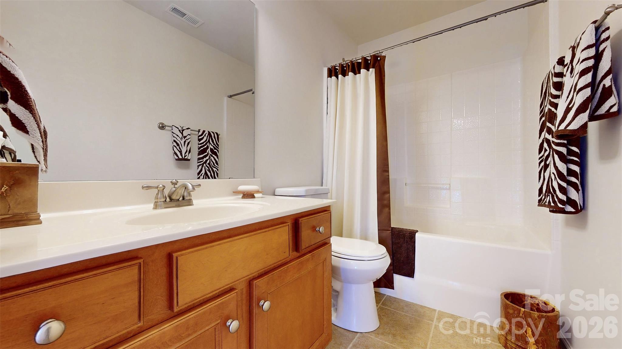 6005 Lillyshire Place #167 — Charlotte