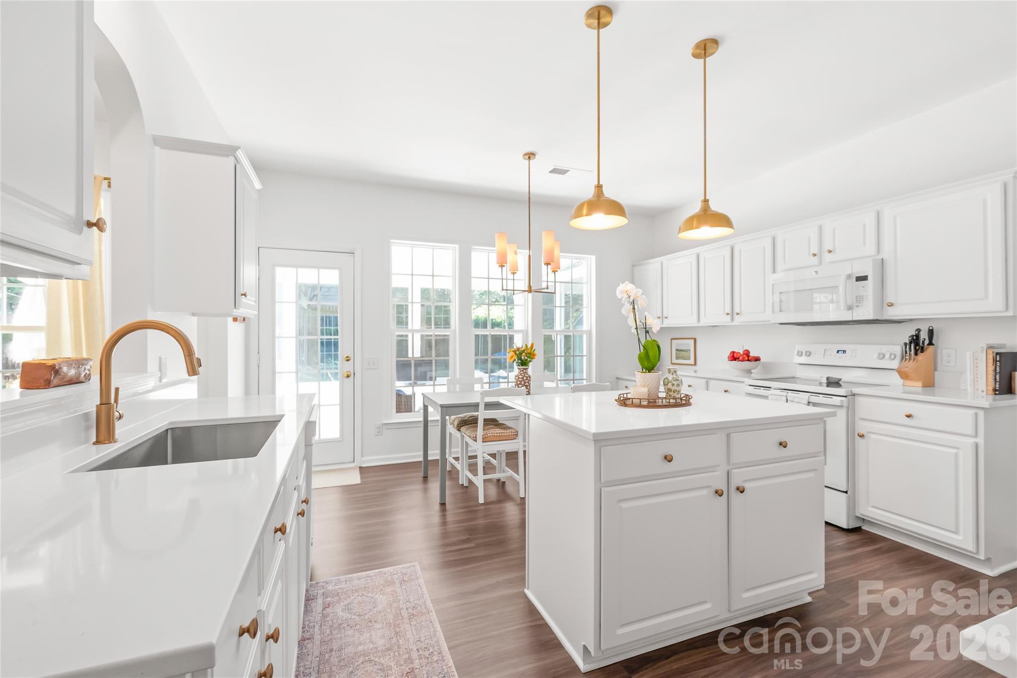7606 Dinniston Drive — Huntersville