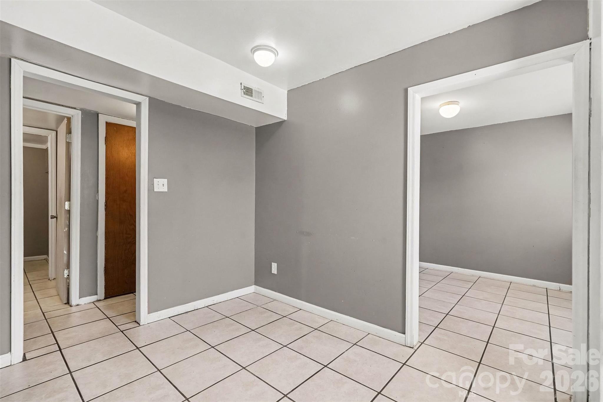 7964 Shady Oak Trail #212 — Charlotte