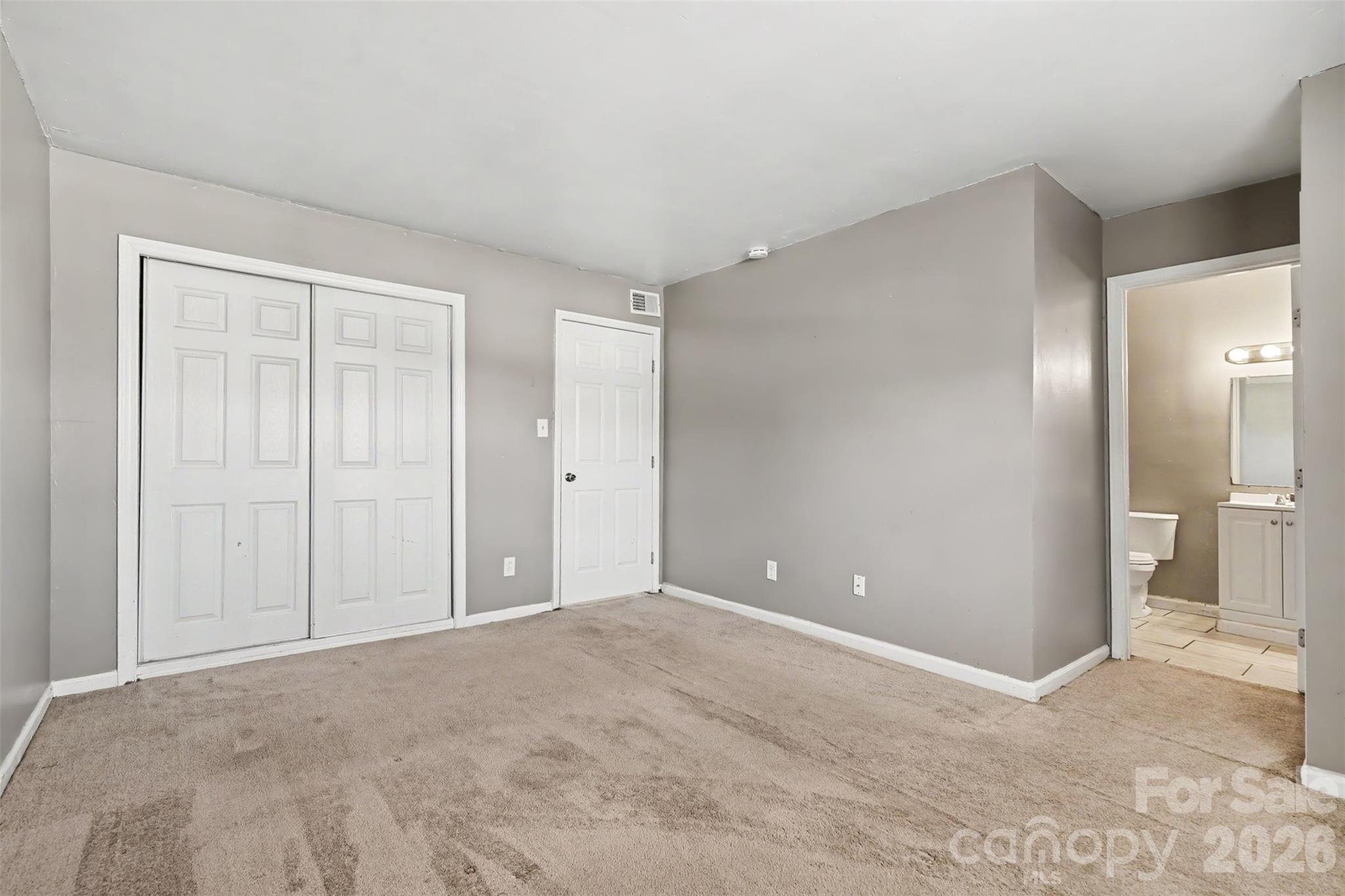 7964 Shady Oak Trail #212 — Charlotte