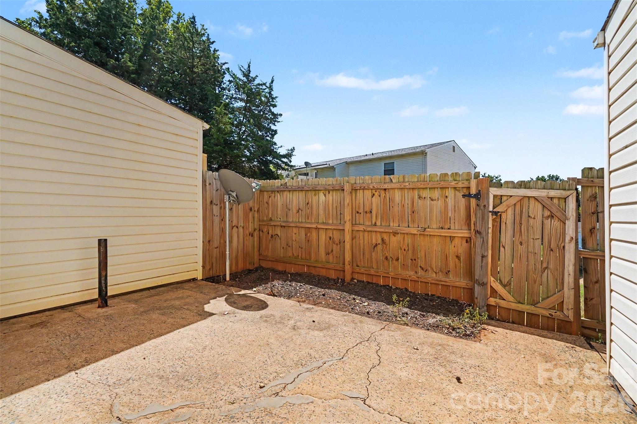 7964 Shady Oak Trail #212 — Charlotte