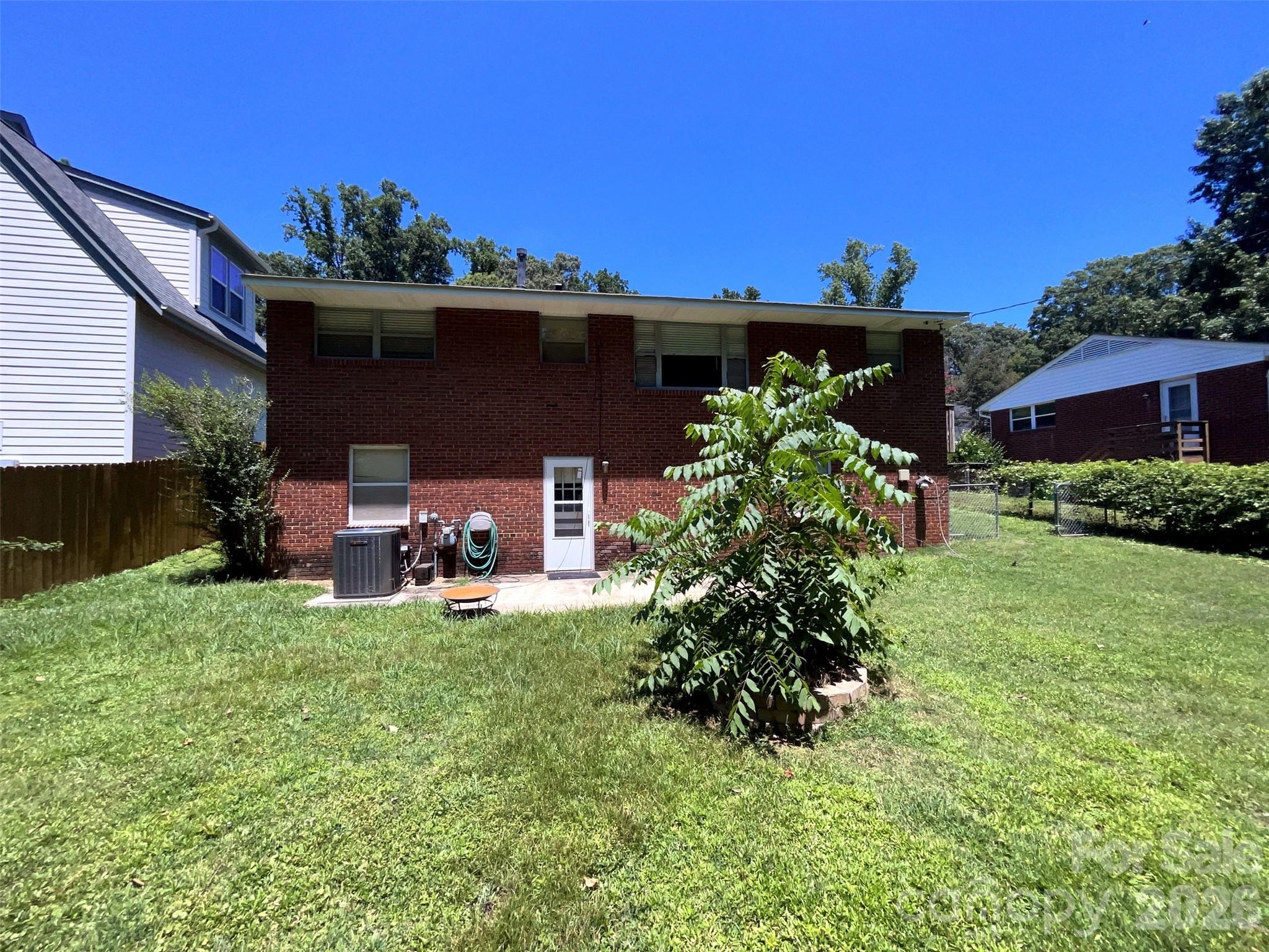 710 Manhasset Road — Charlotte
