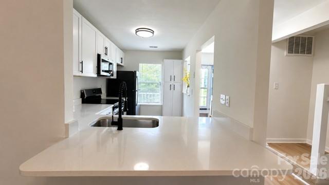 8275 Golf Ridge Drive — Charlotte