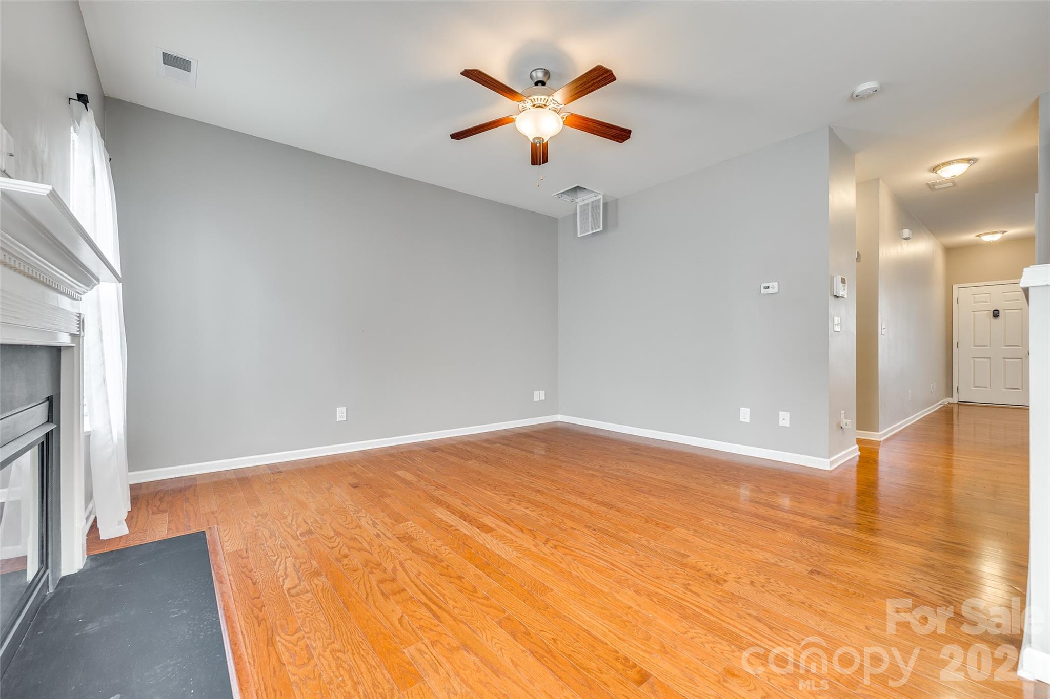 13815 Singleleaf Lane — Charlotte