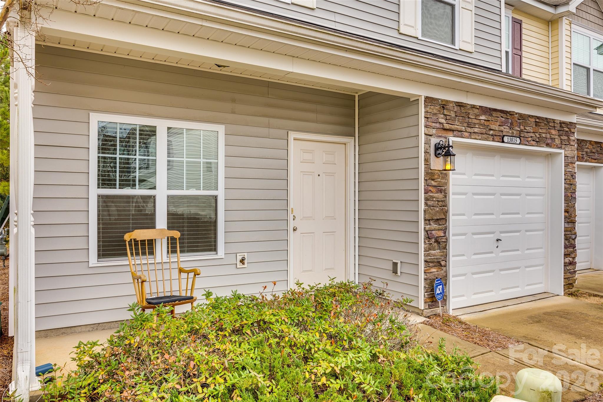 13815 Singleleaf Lane — Charlotte