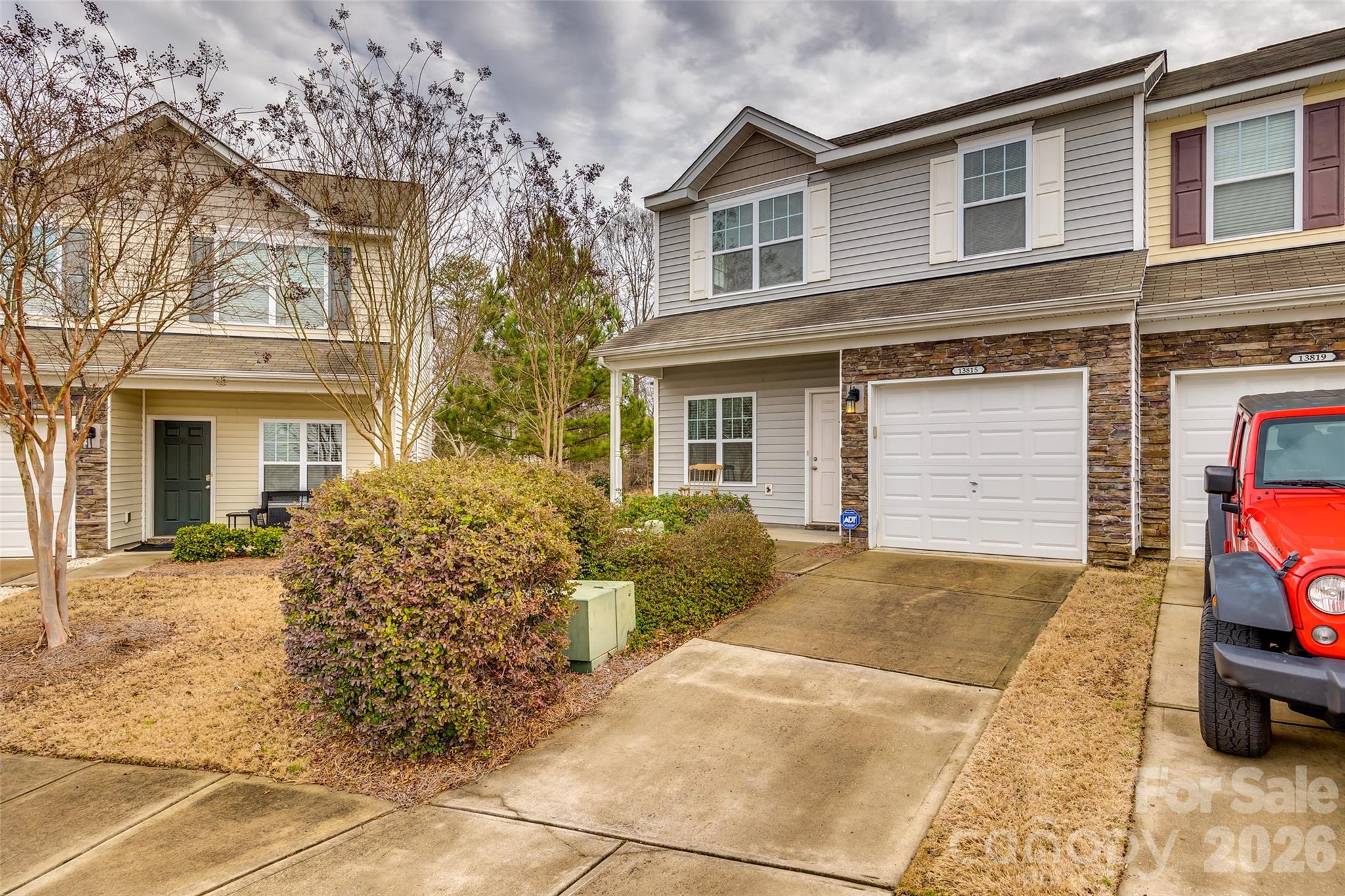 13815 Singleleaf Lane — Charlotte