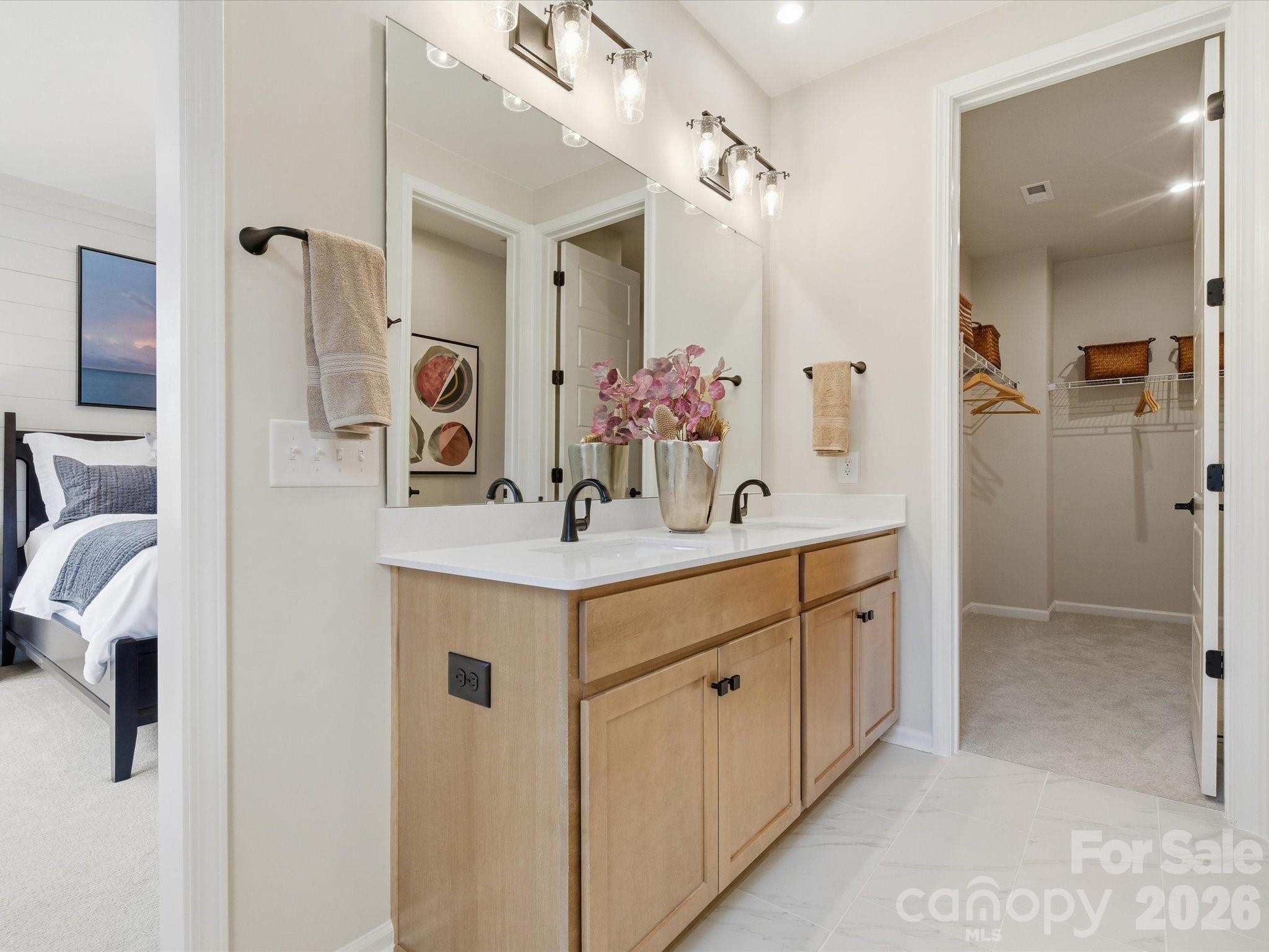 8300 Discovery Lane — Charlotte