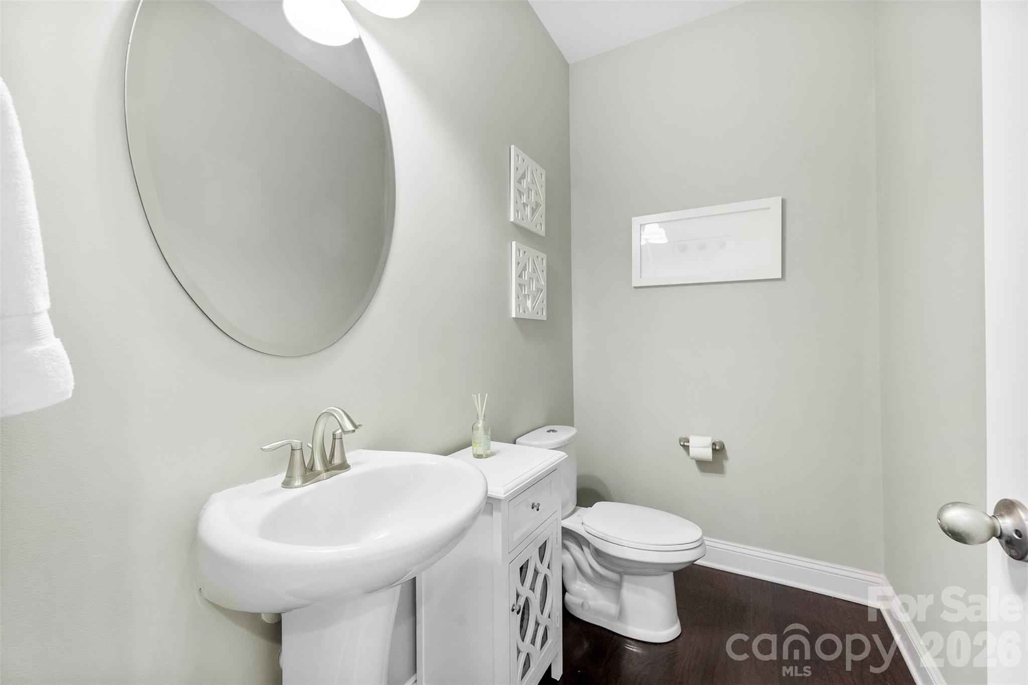 220 Kingsdown Avenue — Charlotte