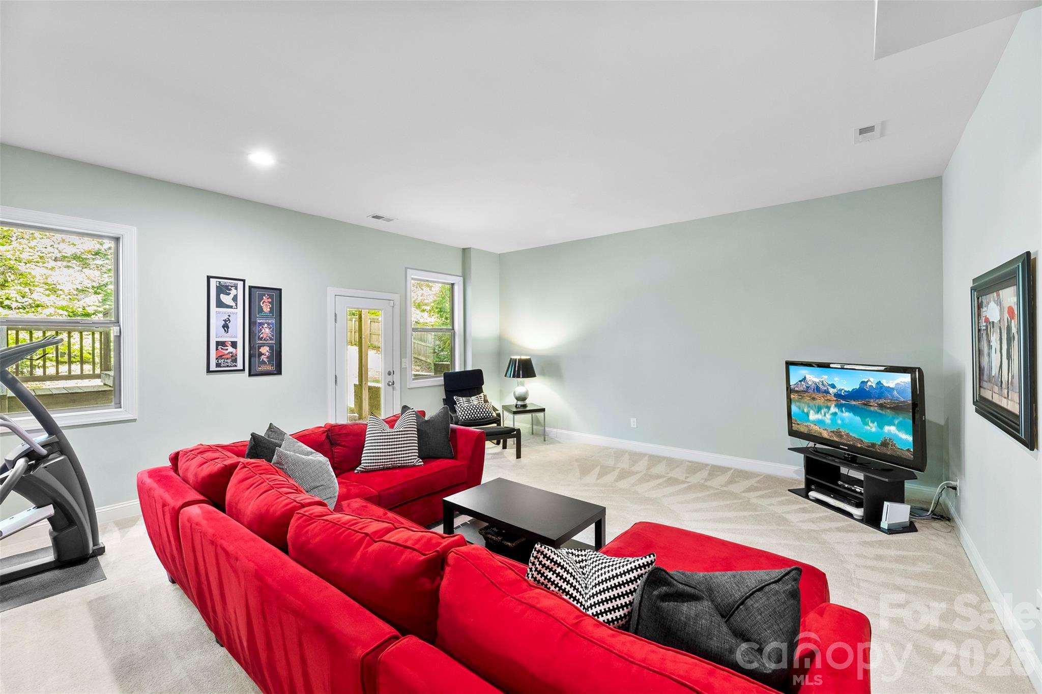220 Kingsdown Avenue — Charlotte