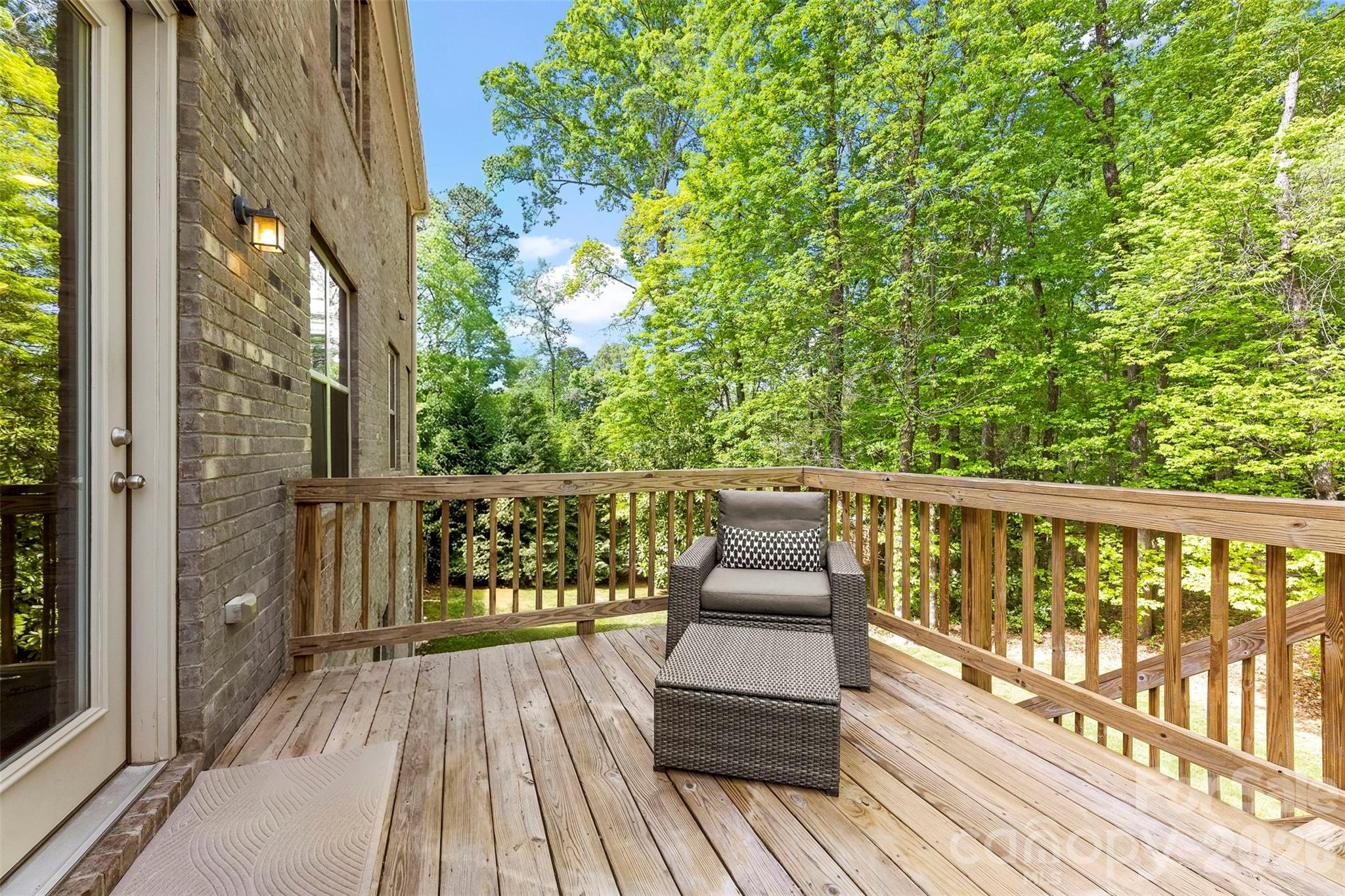 220 Kingsdown Avenue — Charlotte