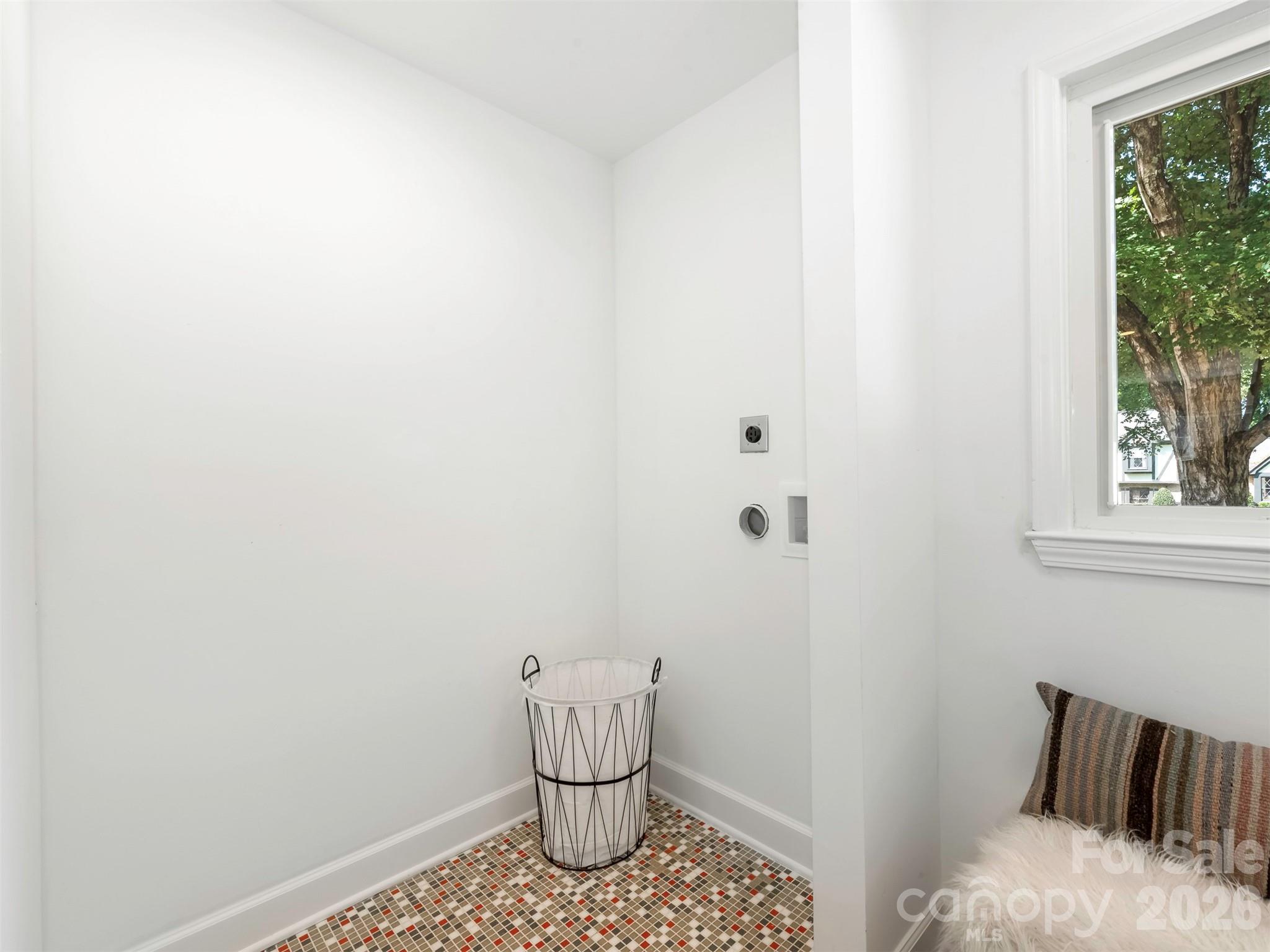3717 Flowerfield Road — Charlotte
