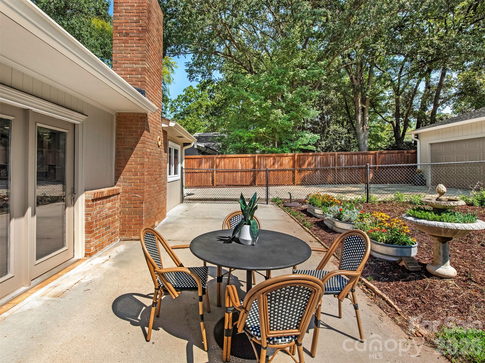 3717 Flowerfield Road — Charlotte