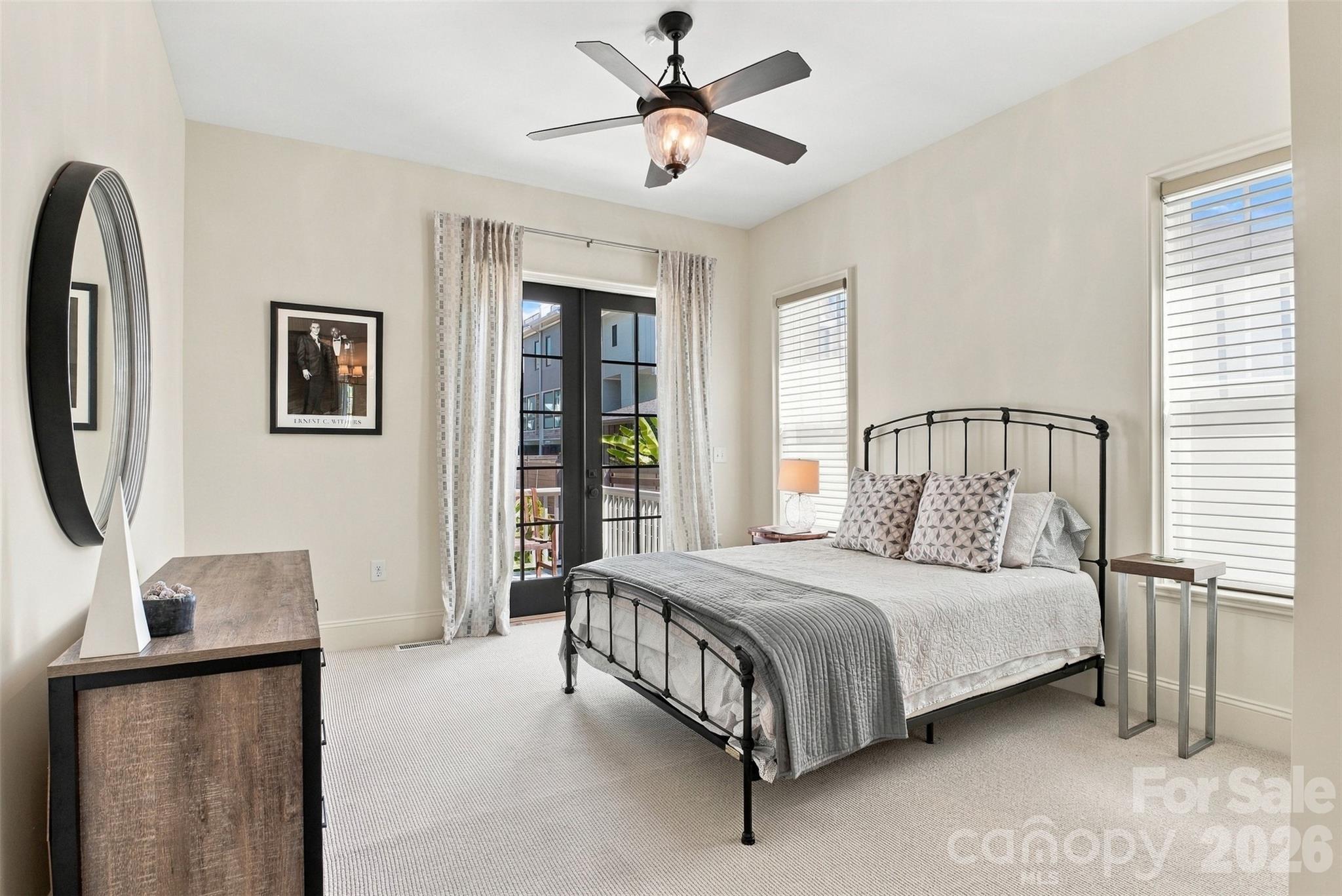 2649 Chesterfield Avenue — Charlotte